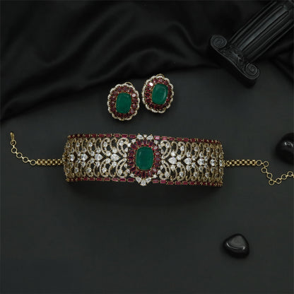 Broad Victorian choker with repeating curved links and framed centre detail