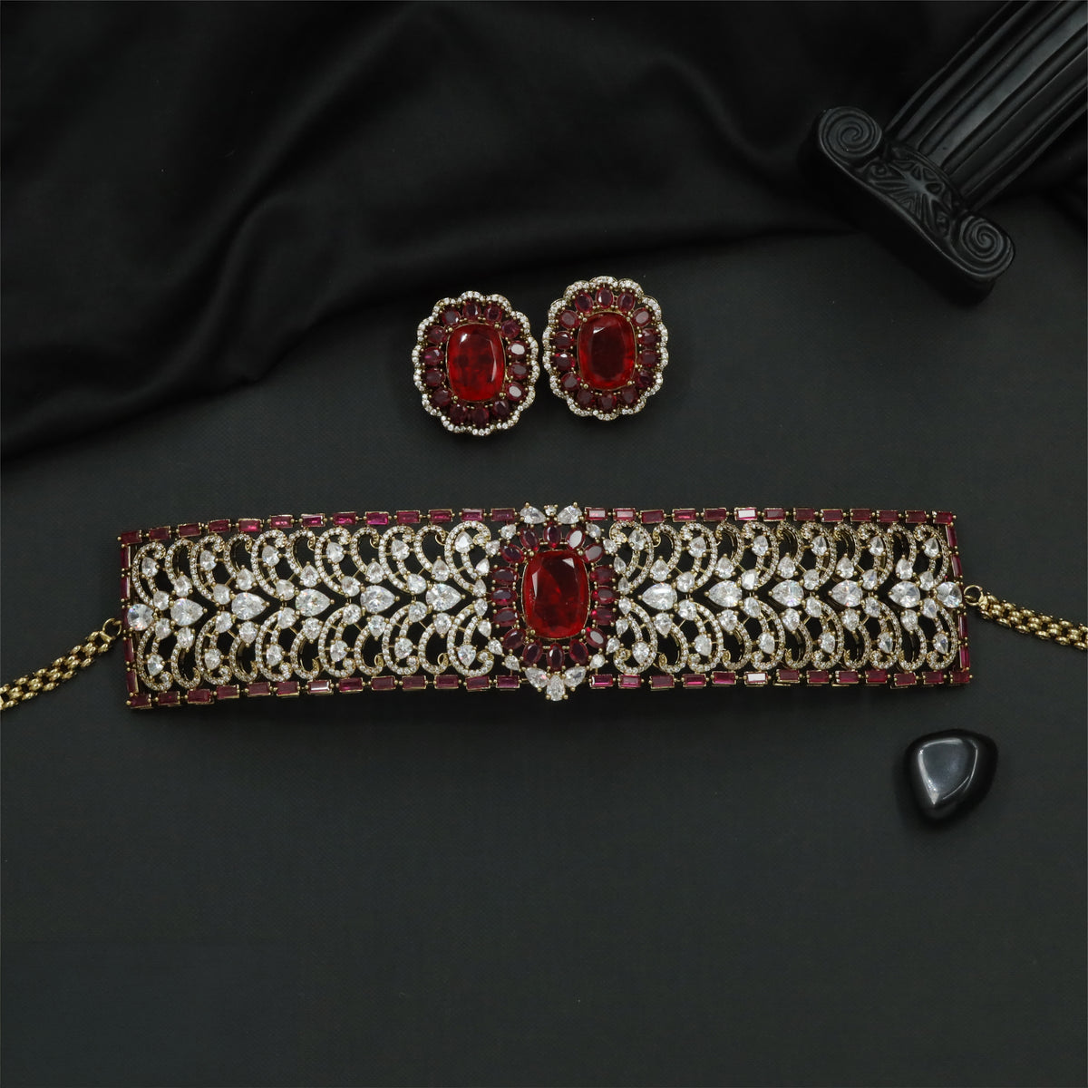 Victorian Choker Set with Curved Links & Oval Centre