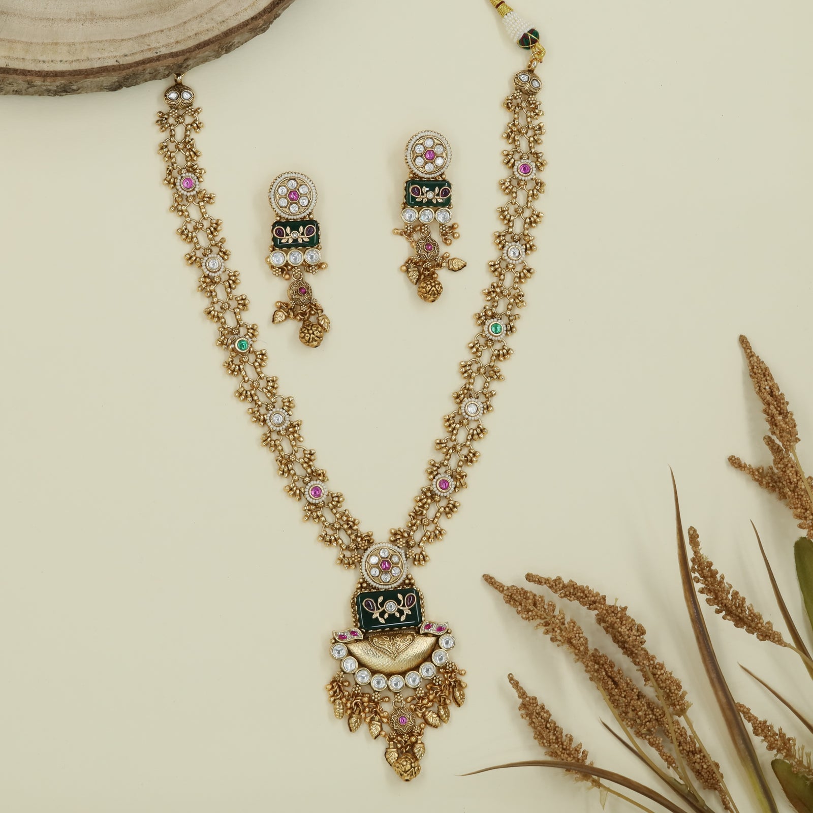 Floral connector kundan long haara with round panels and central pendant with bead fringe