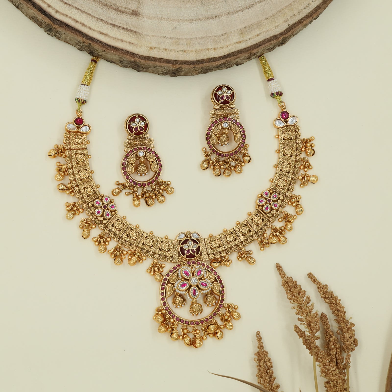 Bead fringe kundan necklace with structured links and round drop pendant