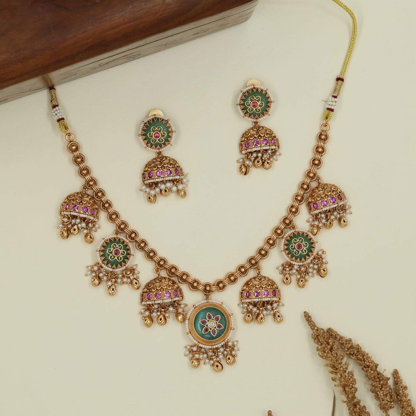 Floral disc kundan necklace with bead chain and dome drop clusters