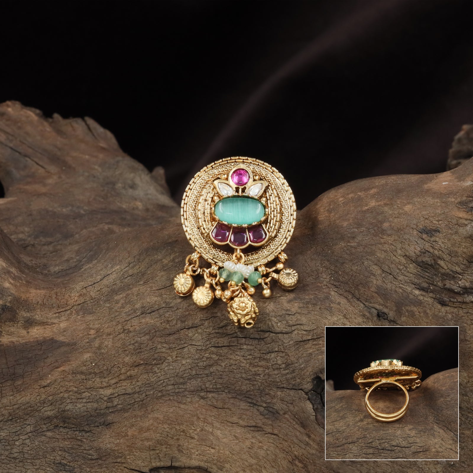 Textured disc kundan finger ring with structured top and fringe bead detailing