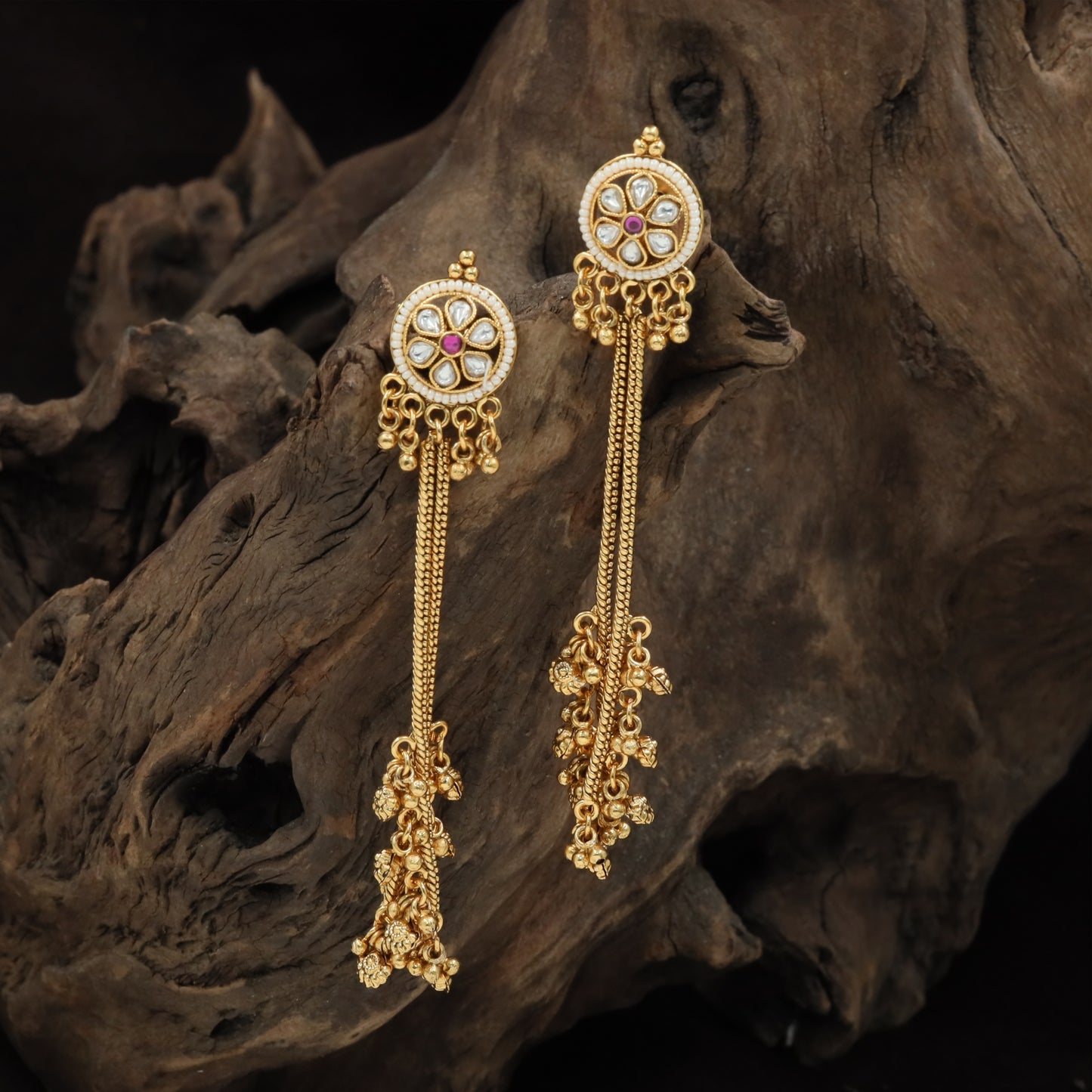 Glowline Chain Kundan Hanging with Cluster Drop Arrangement