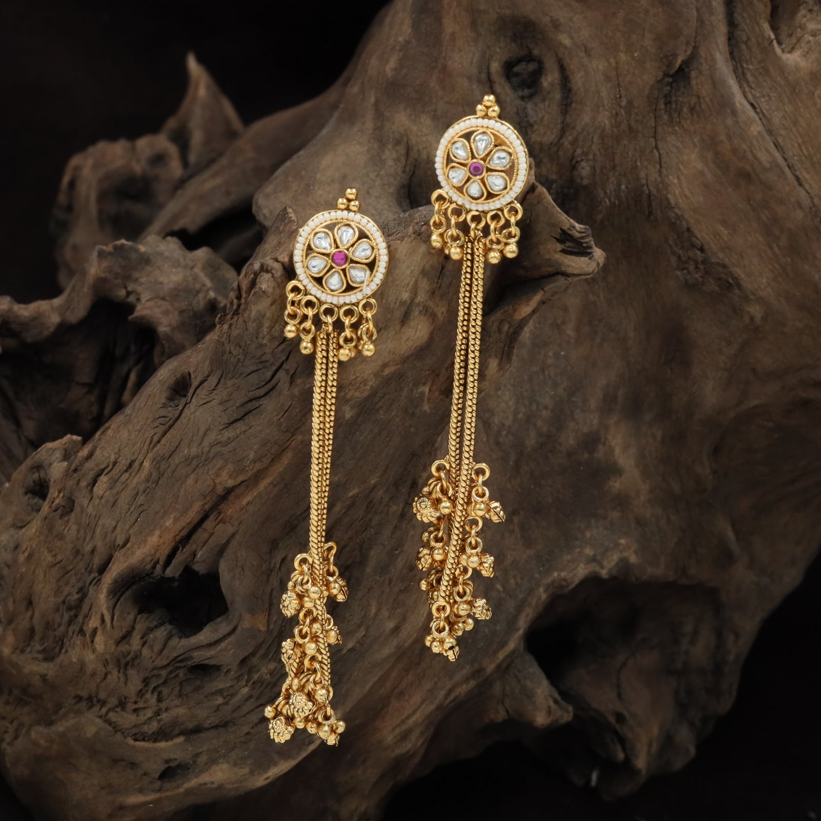 Glowline Chain Kundan Hanging with Cluster Drop Arrangement