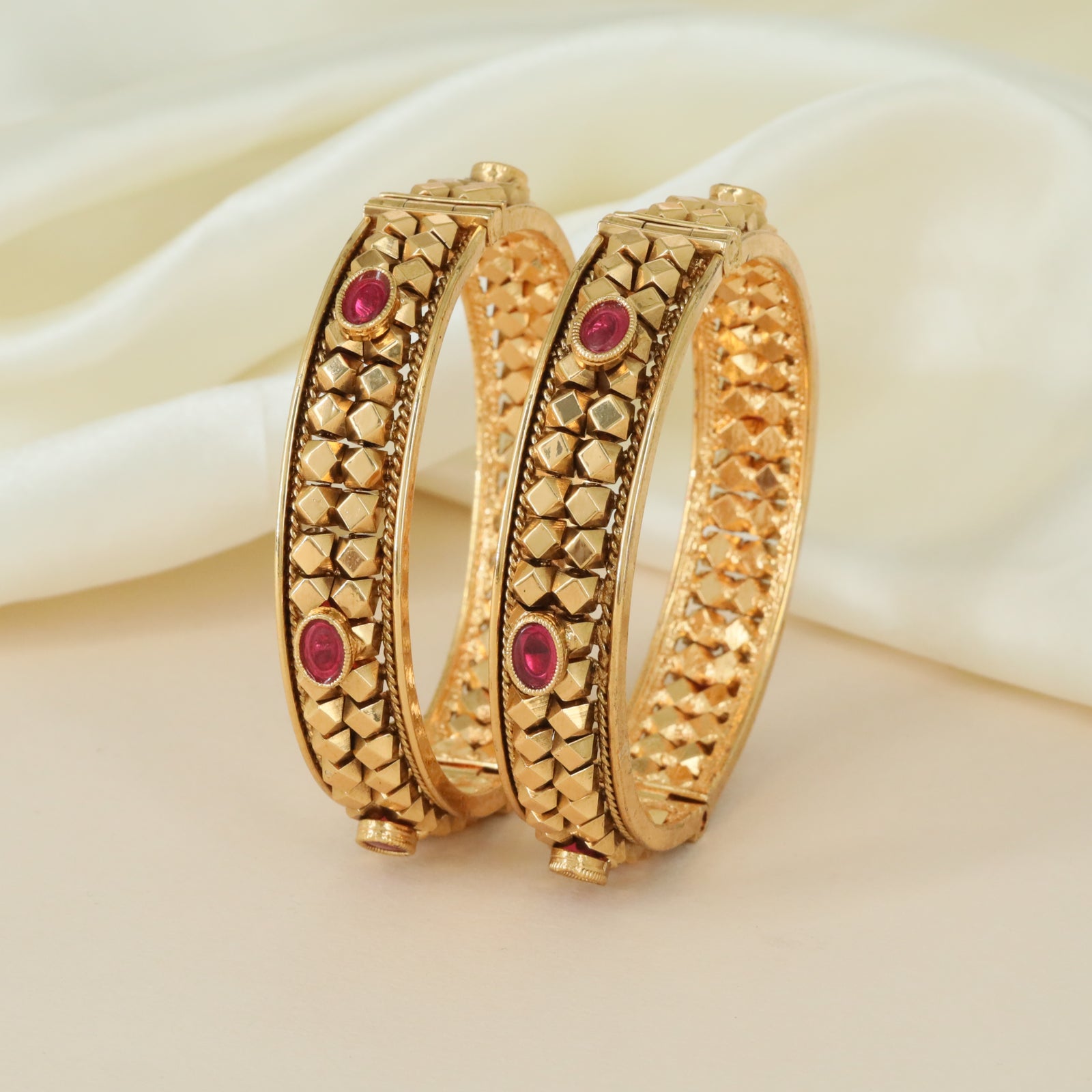 Signature Pyramid Pattern Antique Bangles with Ornamental Styling
