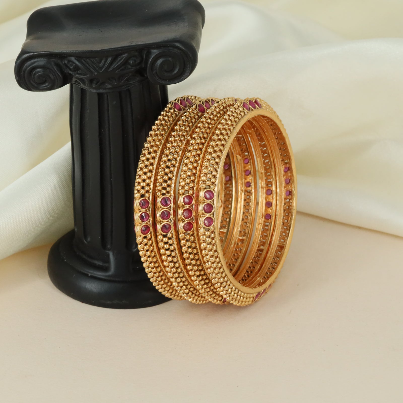 Luxury Granulated Antique Bangles with Ornamental Stone Work