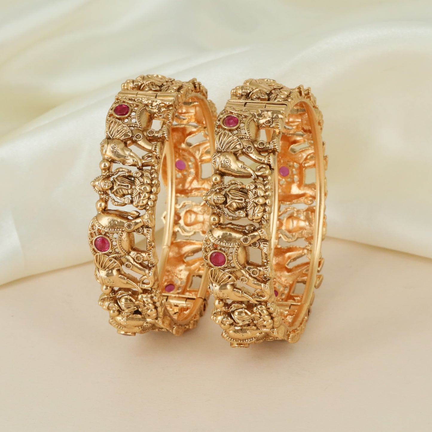 Vintage Heritage Panel Antique Bangles with Refined Temple Craftsmanship