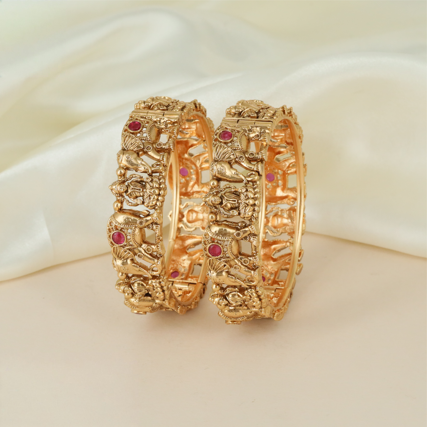Royal Divine Antique Bangles with Sculpted Temple Figure Detailing