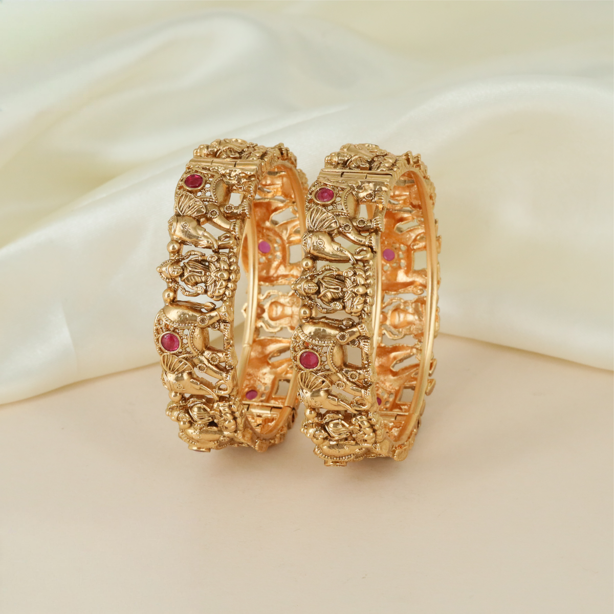 Royal Divine Antique Bangles with Sculpted Temple Figure Detailing
