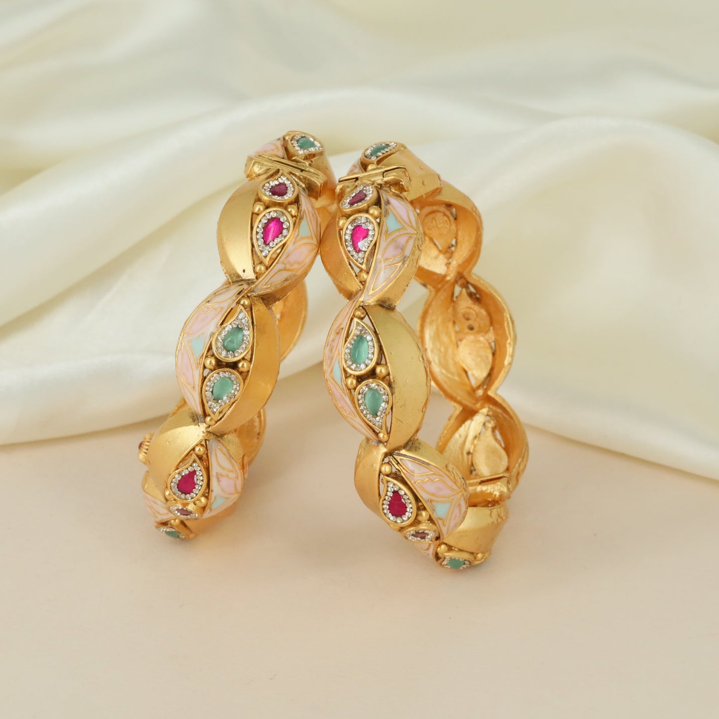 Grand Link Pattern Kundan Bangles with Decorative Stone Styling