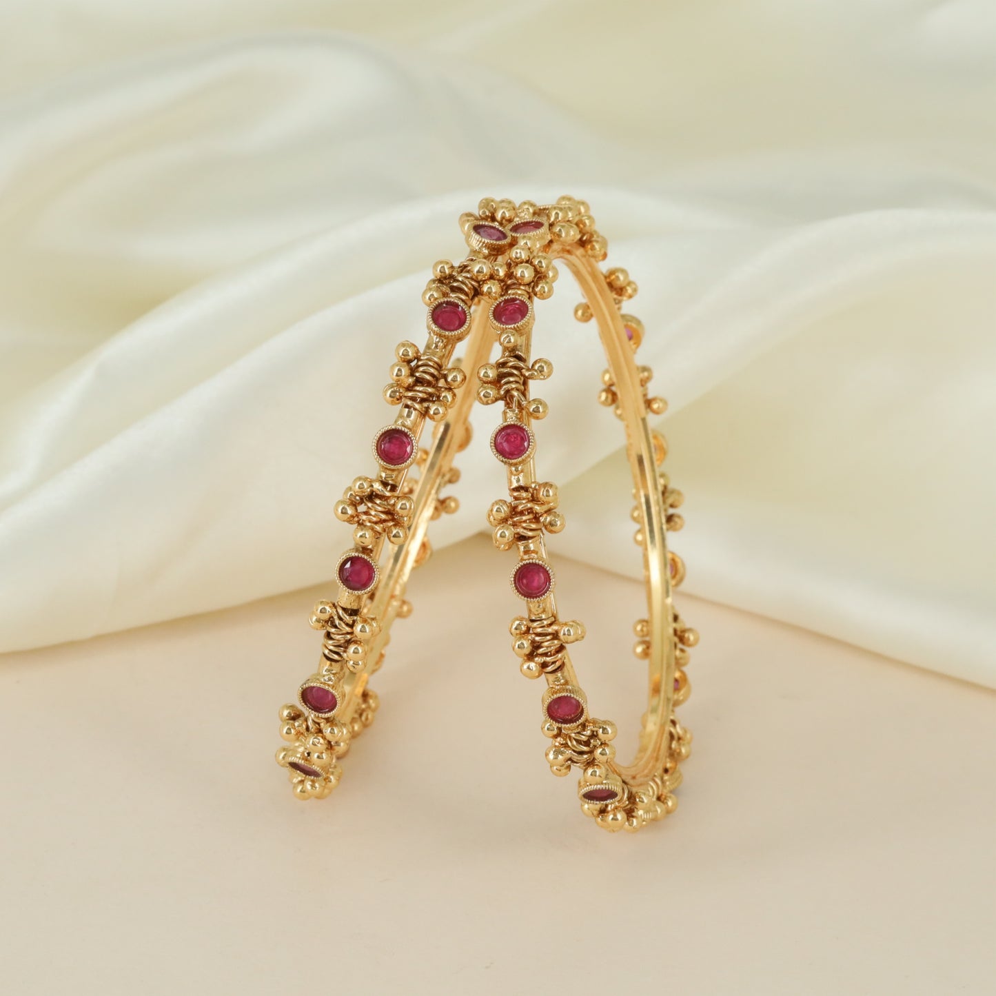 Grand Blossom Pattern Antique Bangles with Ornamental Border Styling