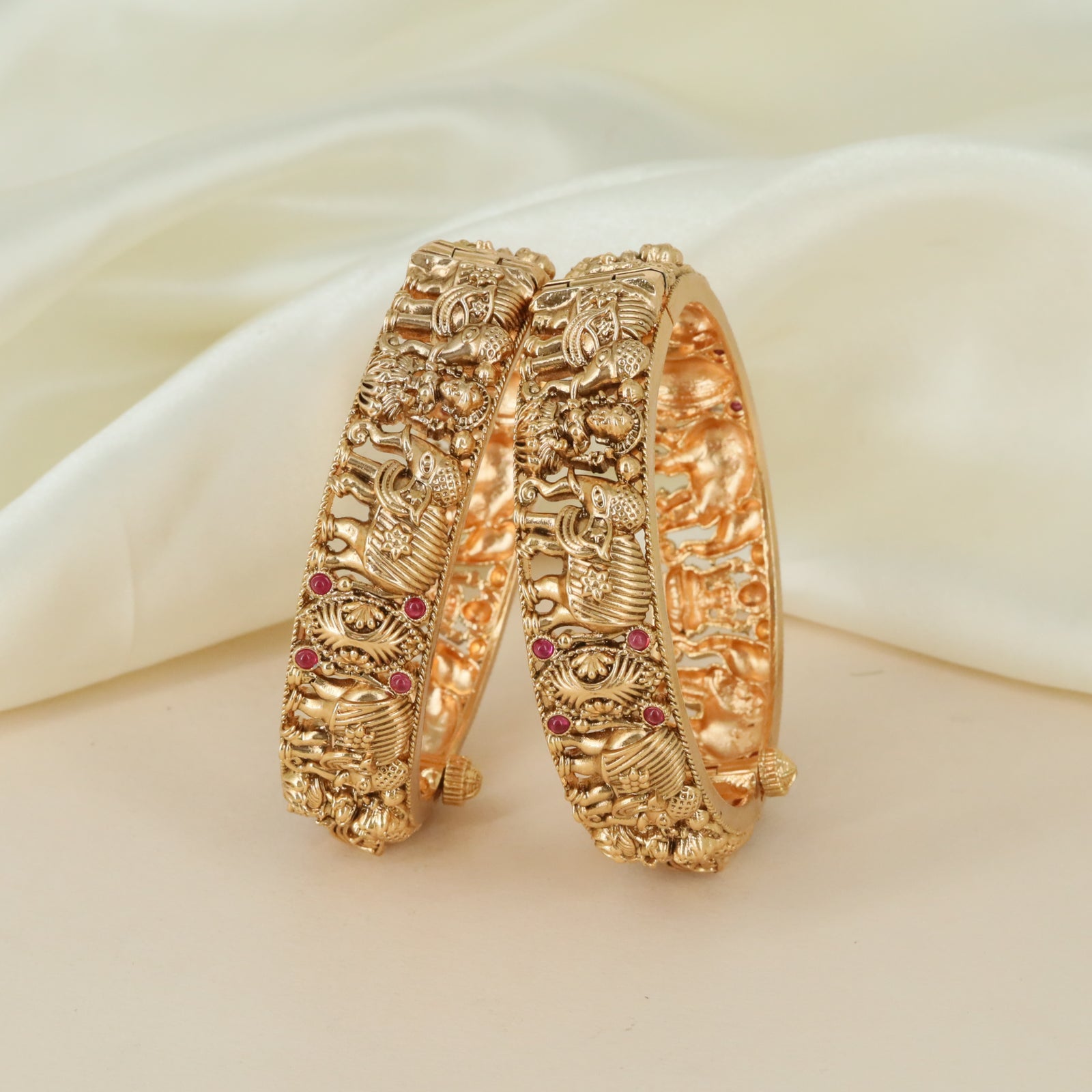Signature crafted design Antique bangles with ornamental richness