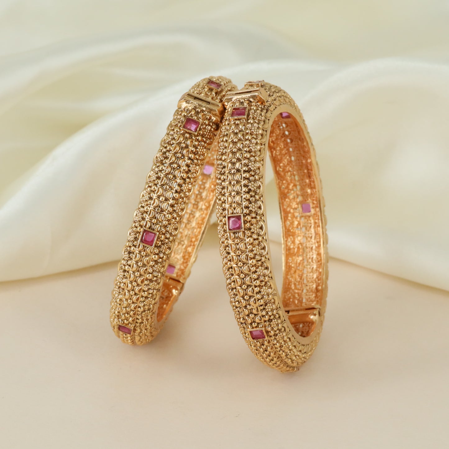 Geometric inspired design Antique bangles with decorative borders