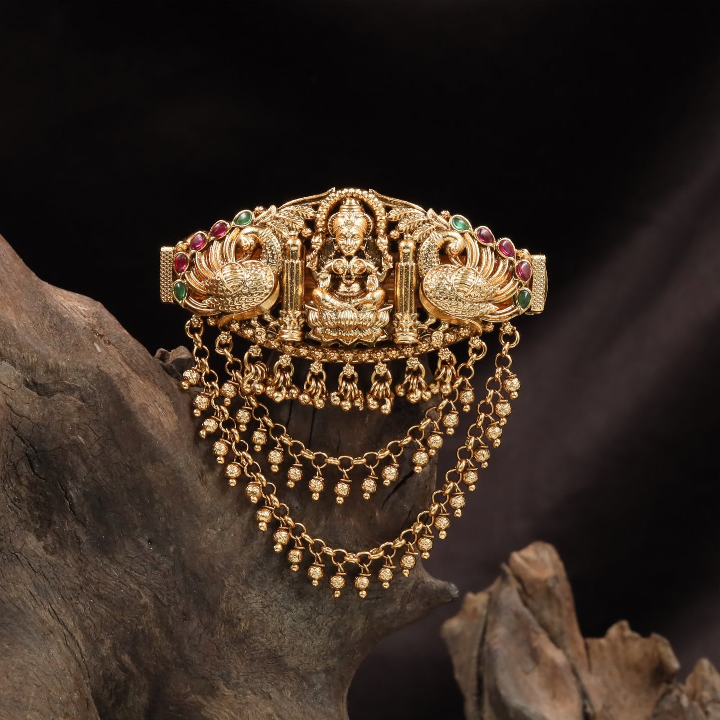 Heritage Swan Clip with Layered Hanging Pearl Borders