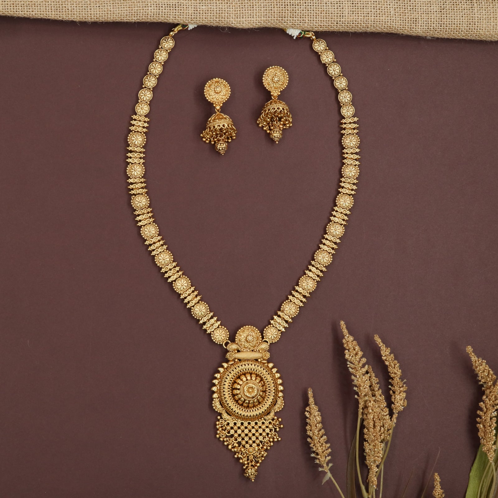 Bloom Floral Long Haara with Repeating Disc Chain and Drop Border