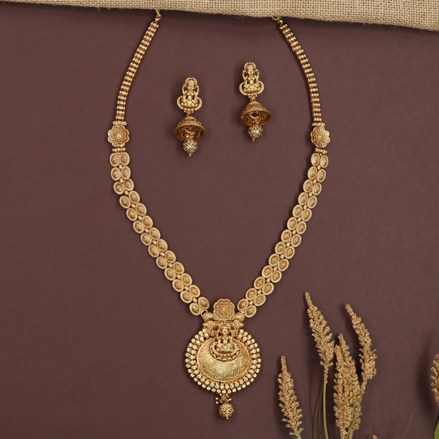 Floral Medallion Antique Long Haara with Lakshmi Centerpiece