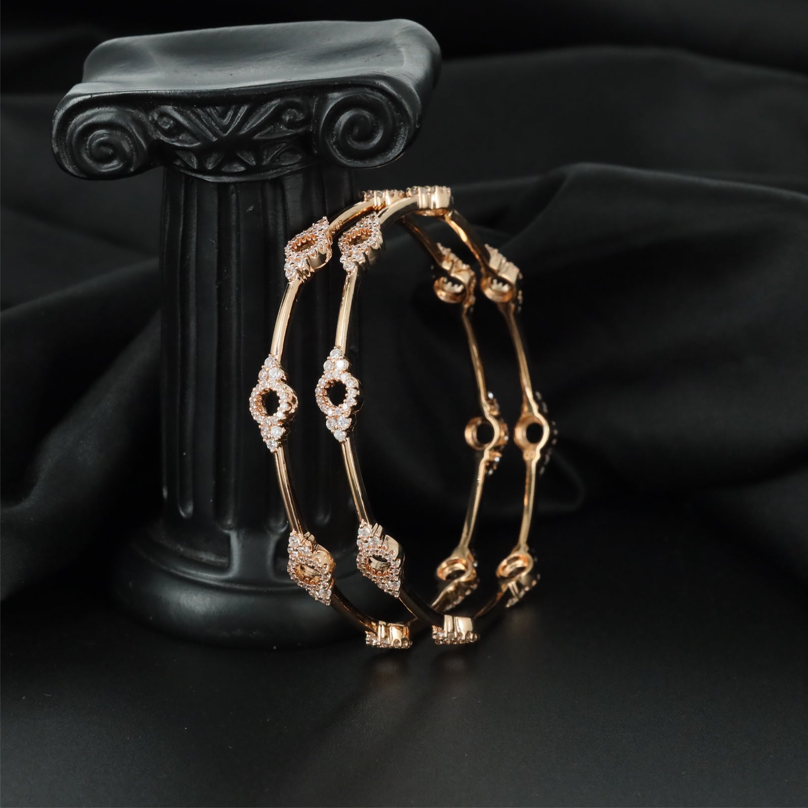 Harmony Link Gold Polish Bangles with Balanced Open Structure