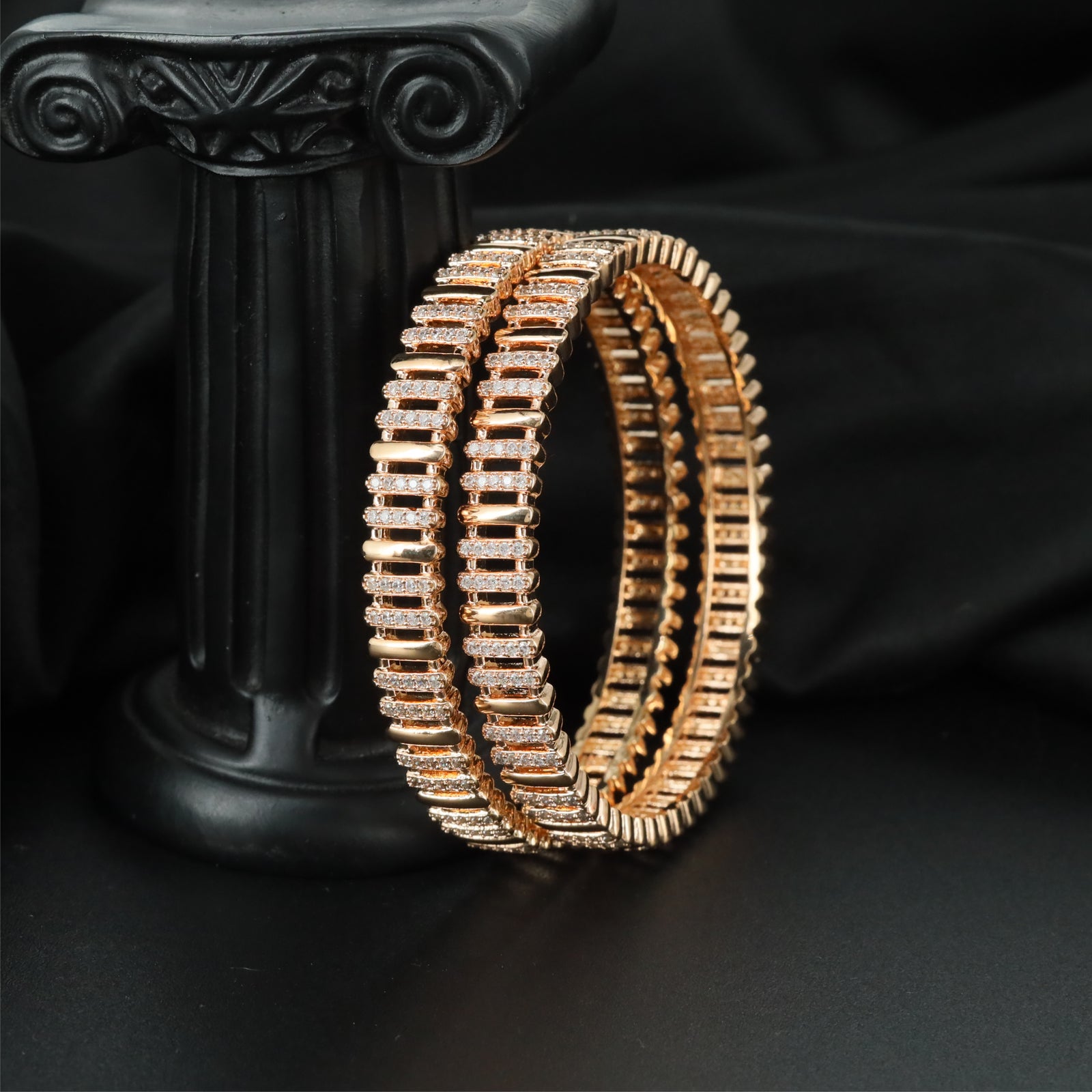 Urban Bar Pattern Gj Bangles with Intricate Structural Layout