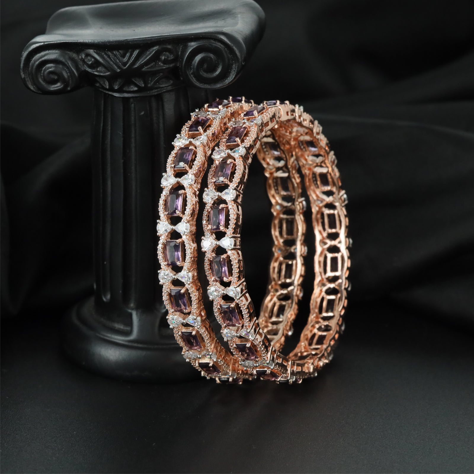 Refined Accent Band Rose Gold Bangles with Balanced Edge Construction