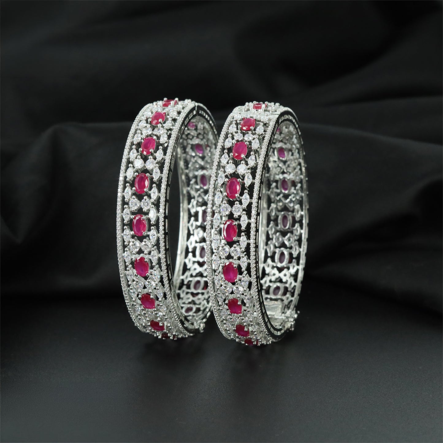 Graceful Bangles Featuring Repeated Oval Sections