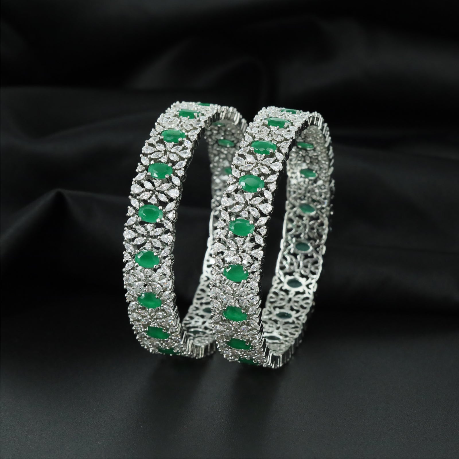 Timeless Weave Rhodium Bangles with Continuous Linked Arrangement