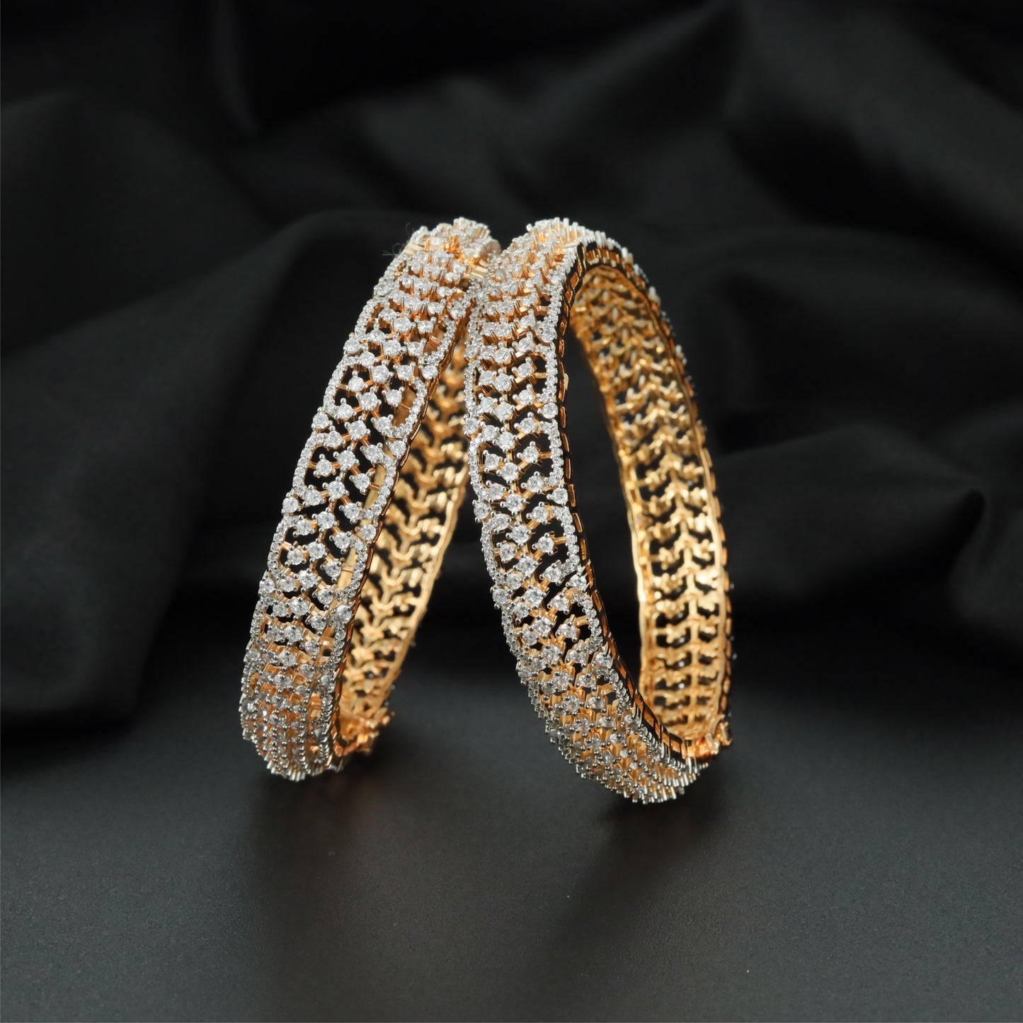 Prime Lacework Gj Bangles with Balanced Openwork Layout