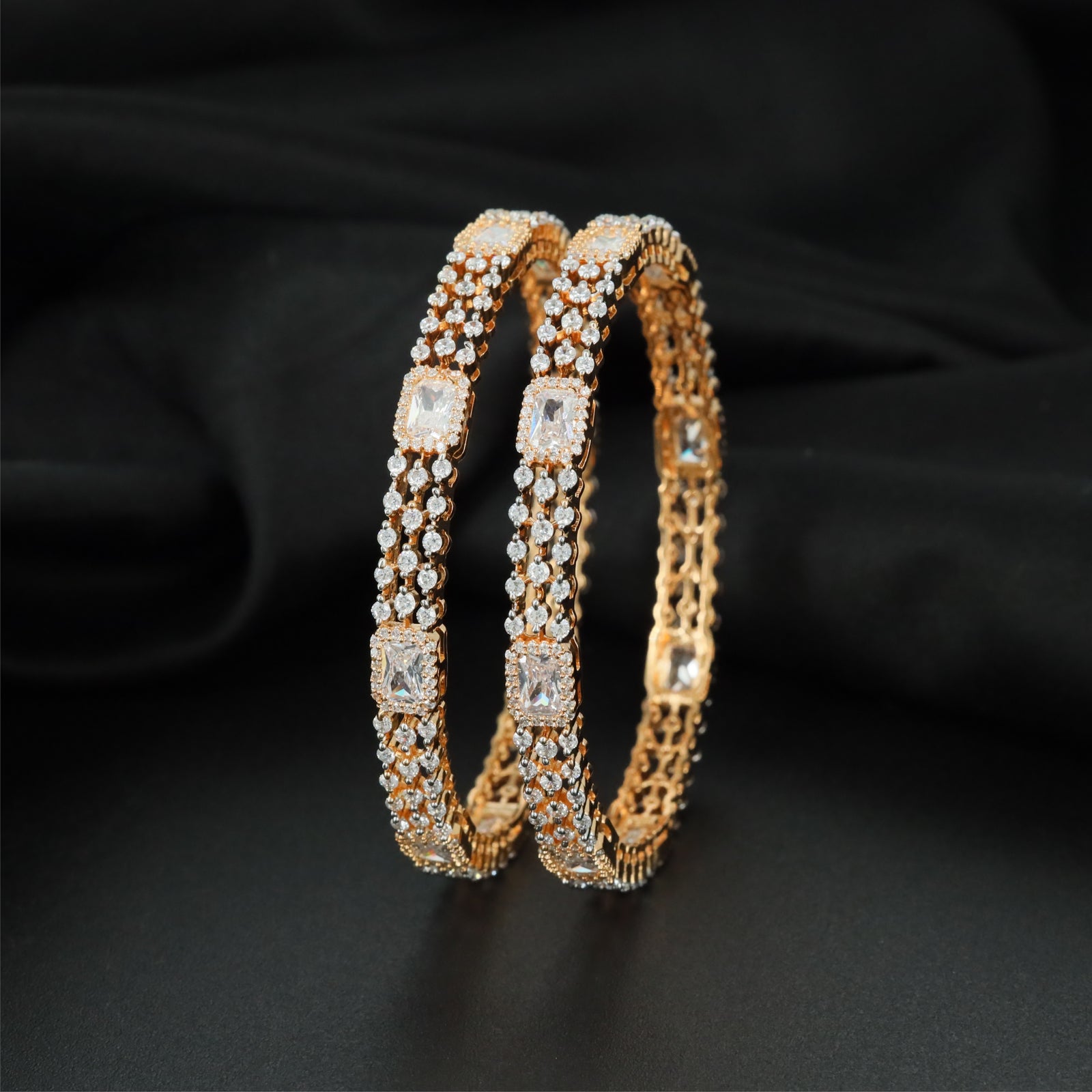 Inlay Curve Gj Bangles with Refined Connector Pattern