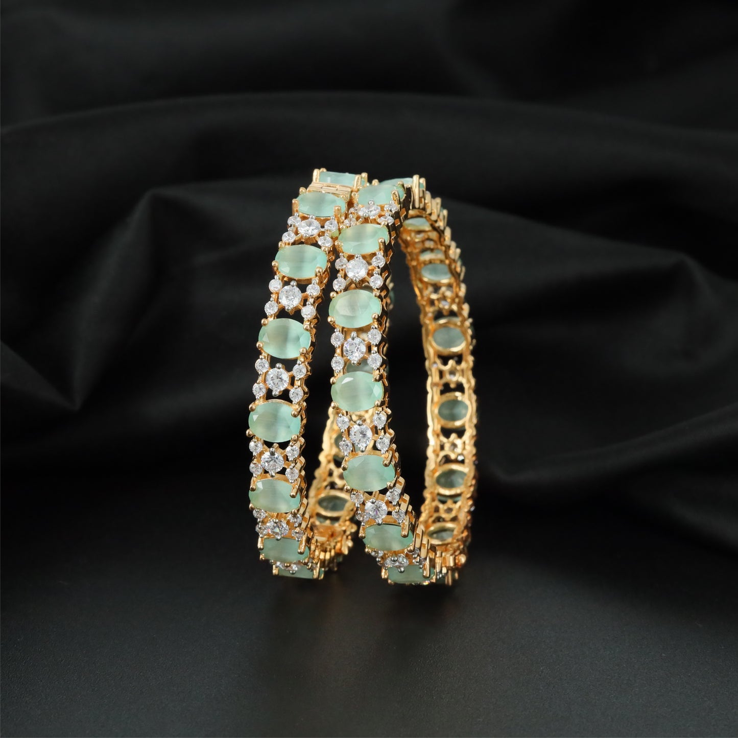 Keyline Oval Detail Gj Bangles with Intricate Cluster Layout