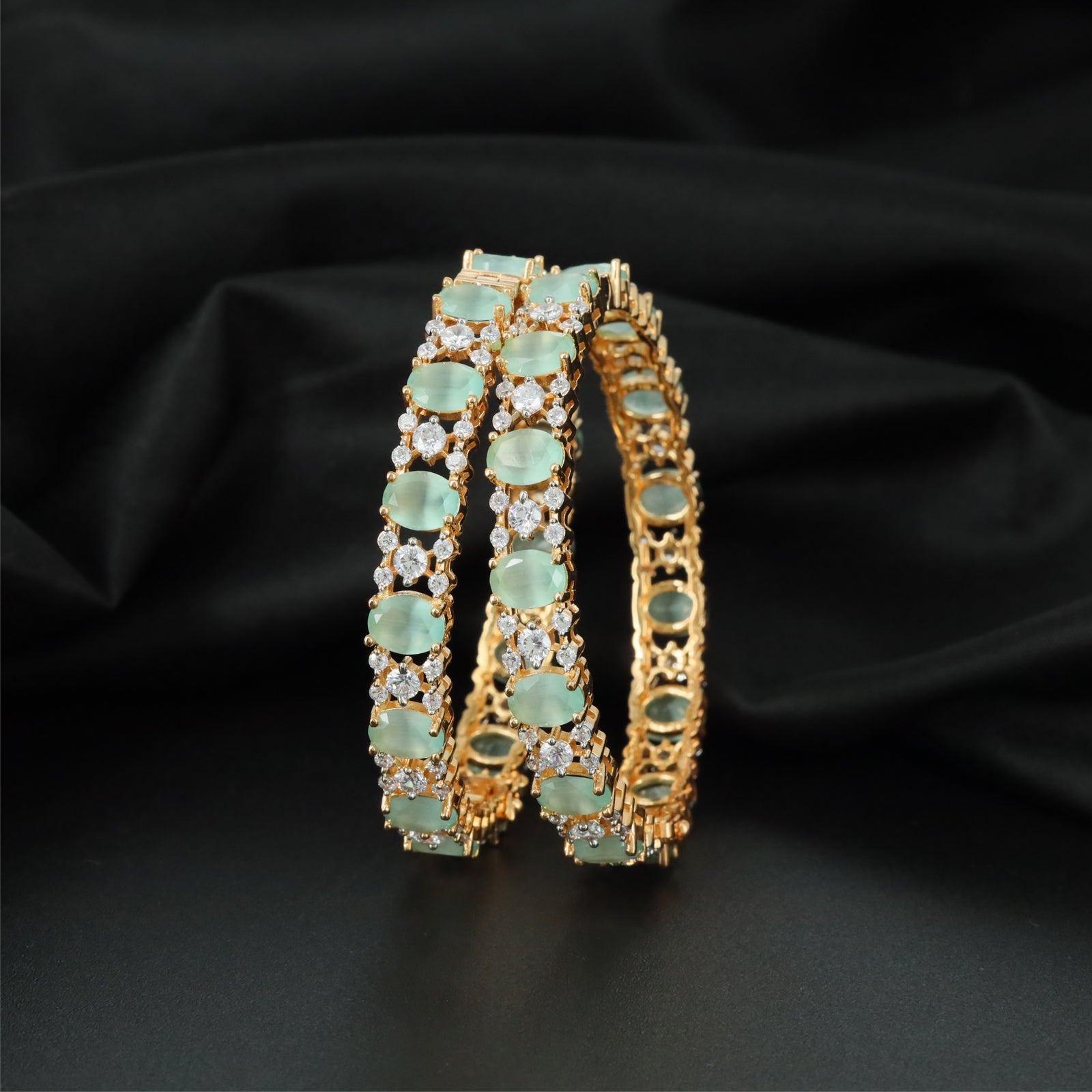 Keyline Oval Detail Gj Bangles with Intricate Cluster Layout