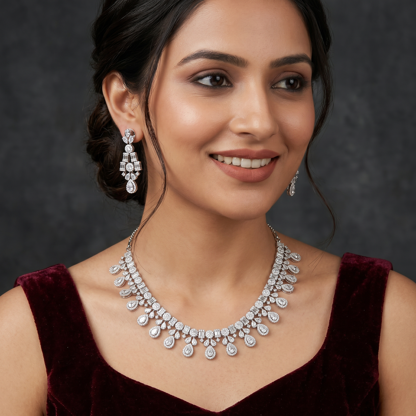 Premium Teardrop Crystal Wedding Wear Necklace