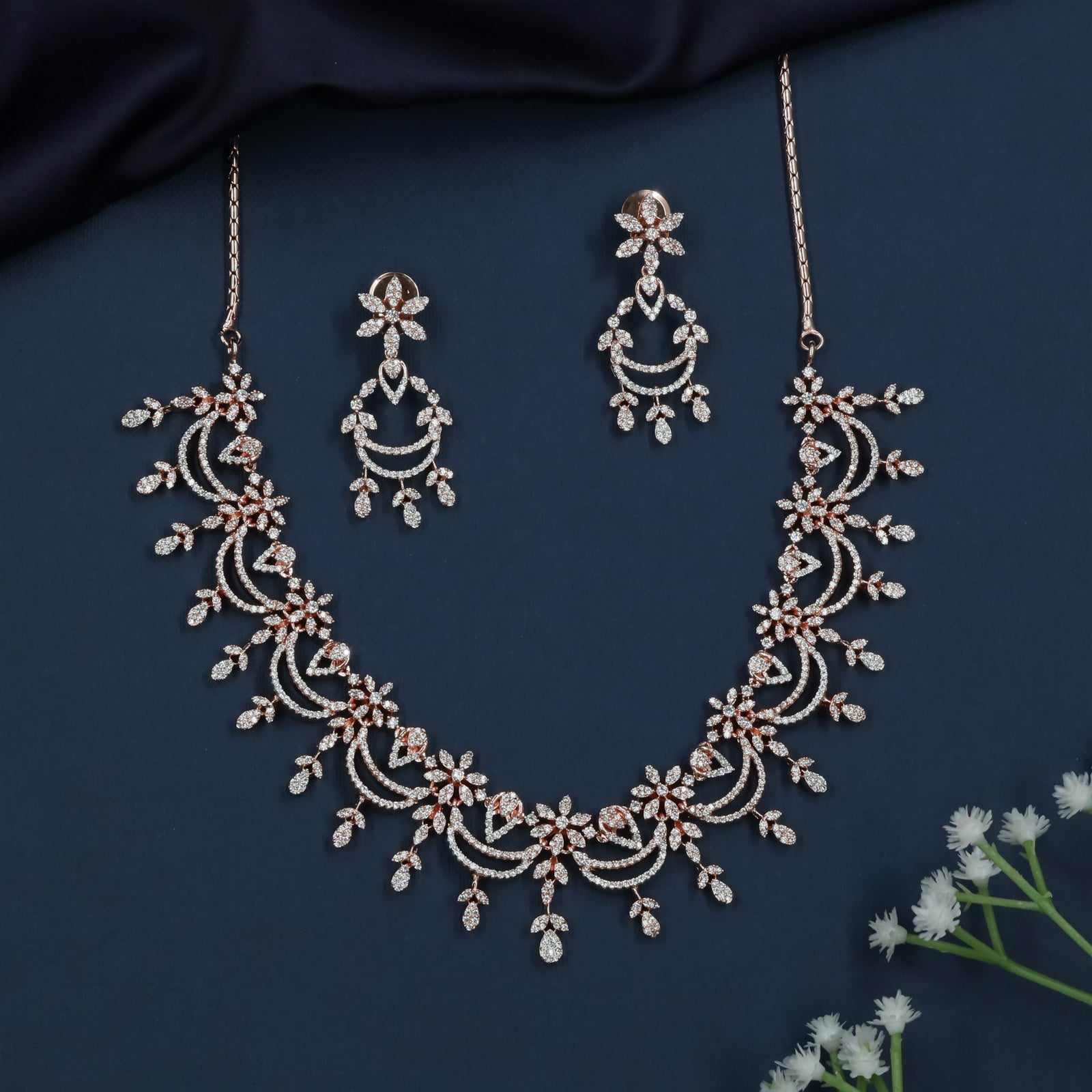 Modern Floral Pattern Designer Necklace