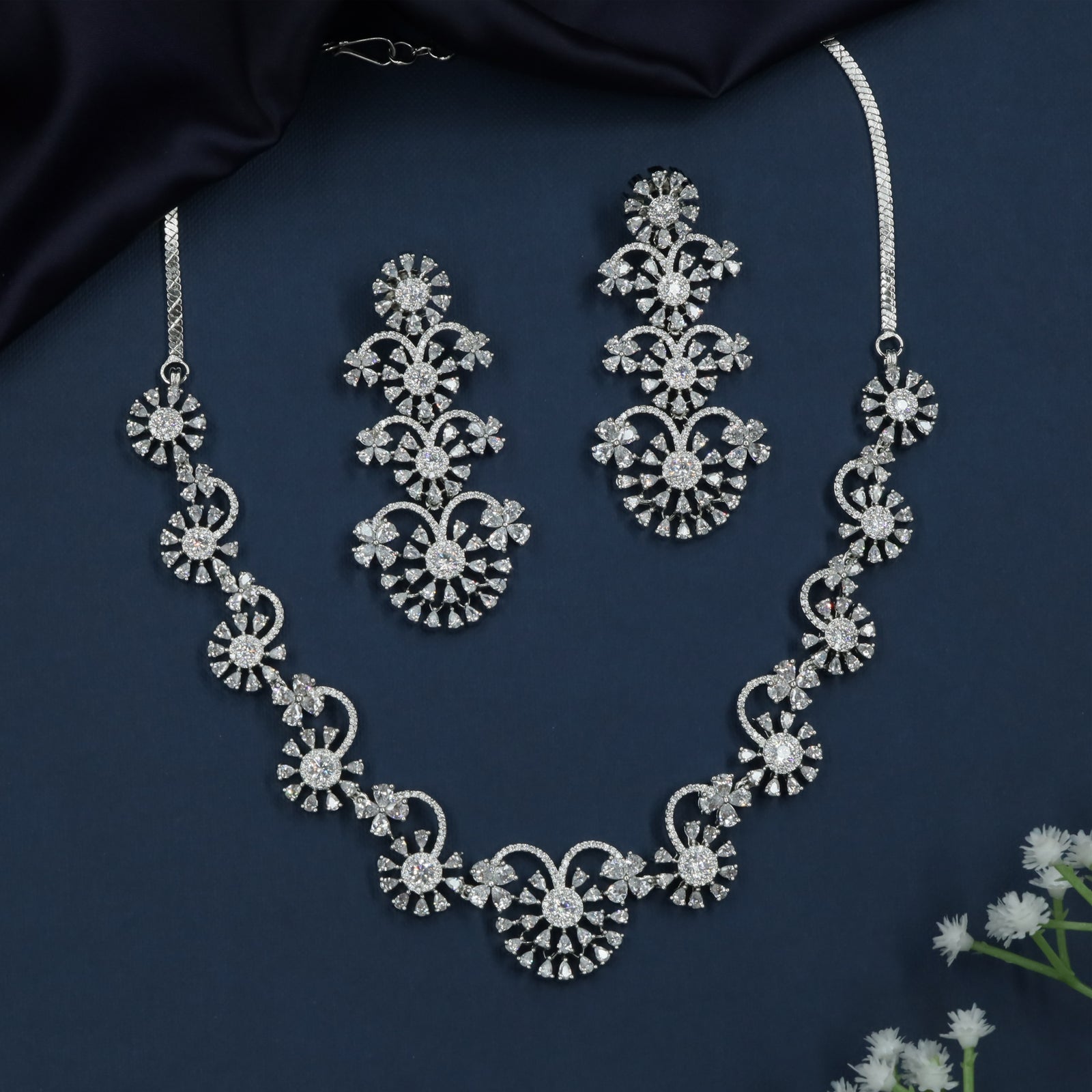Luxury Floral Wheel Pattern Bridal Necklace for Women