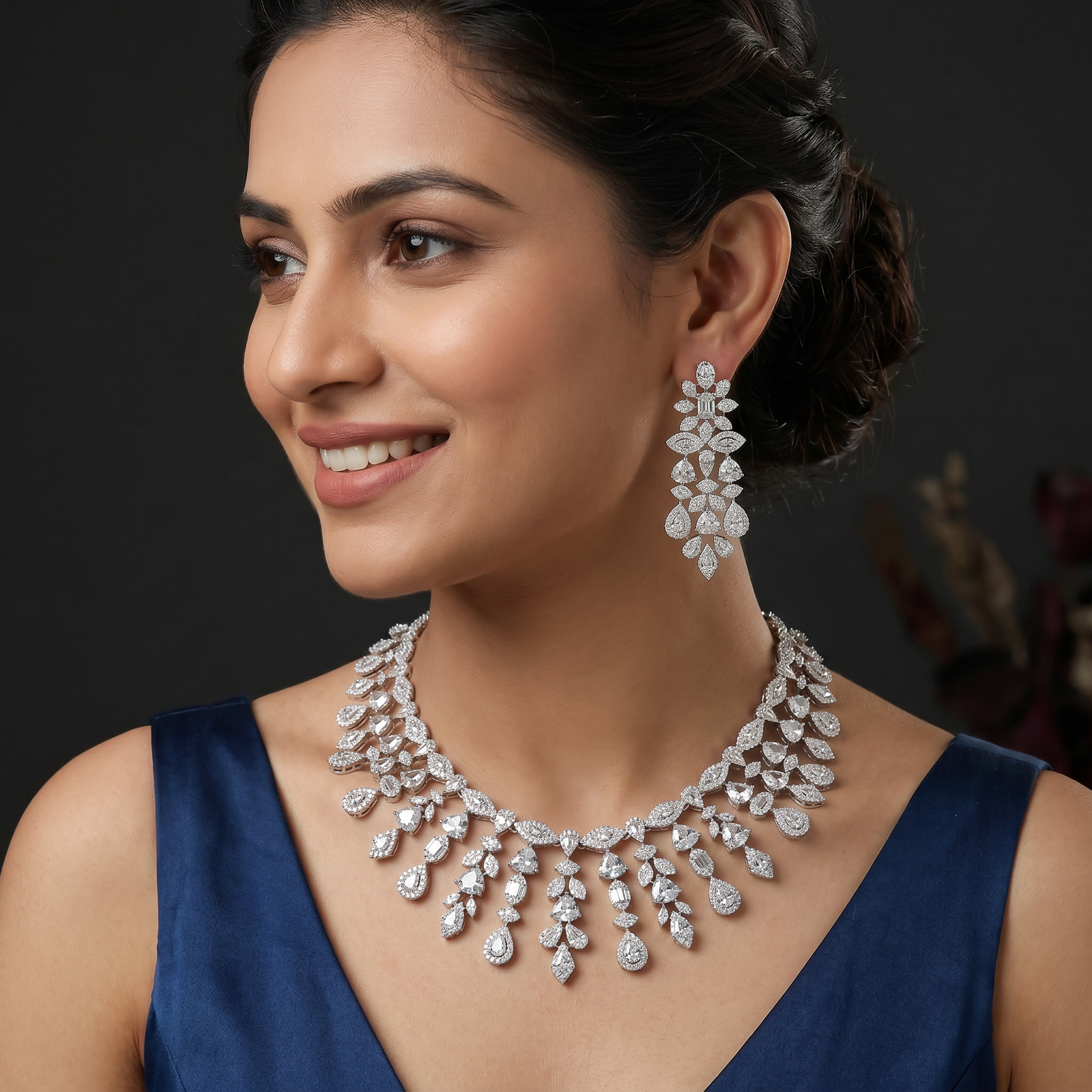 Elegant Hanging Leaf Pattern Necklace for Reception Look