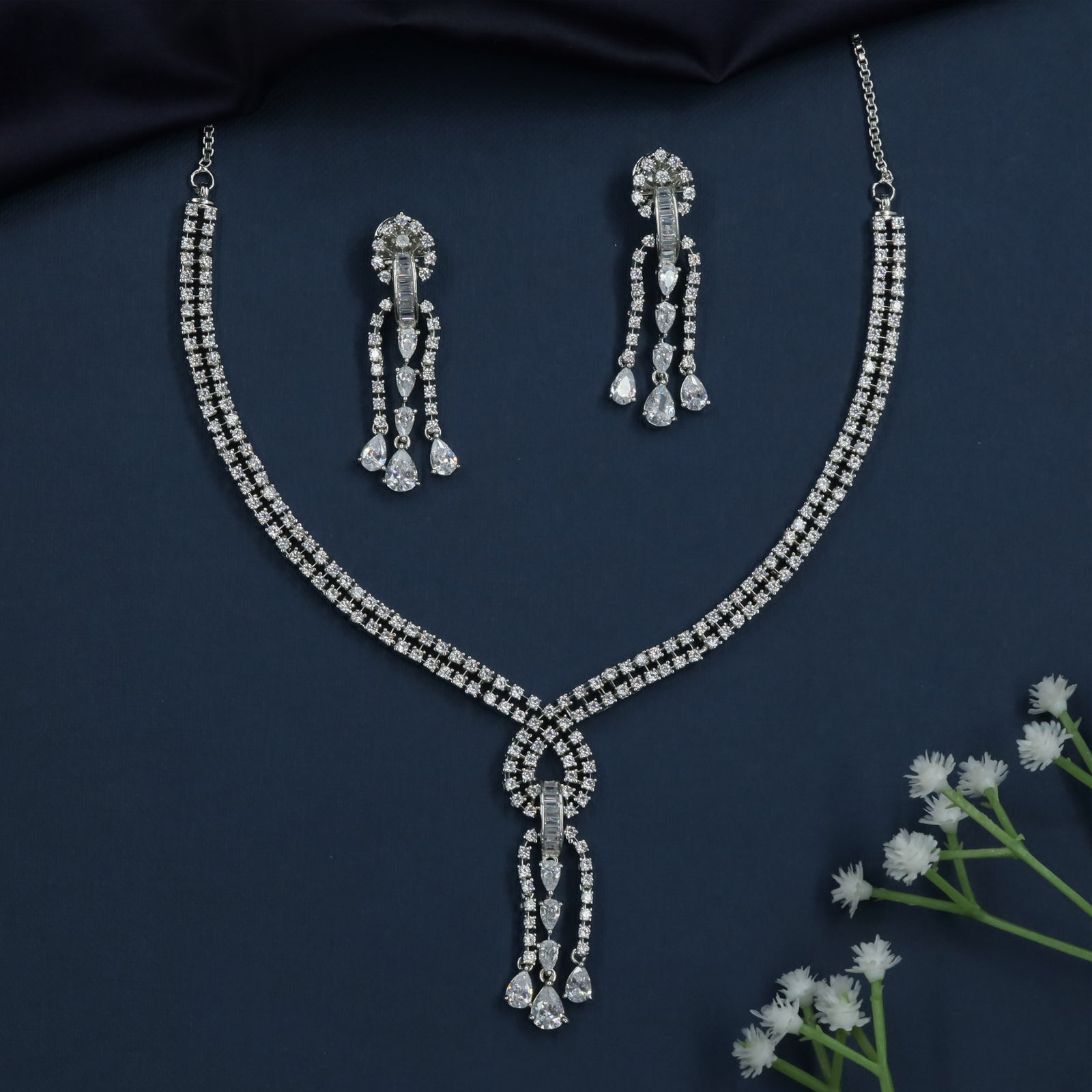 Stylish Crystal Tassel Bridal Necklace Design