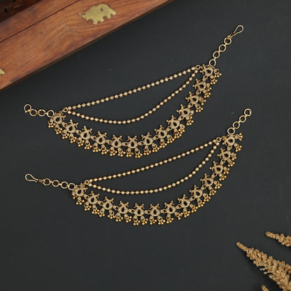 Royal Border Mati with Floral Link Frames and Hanging Drops