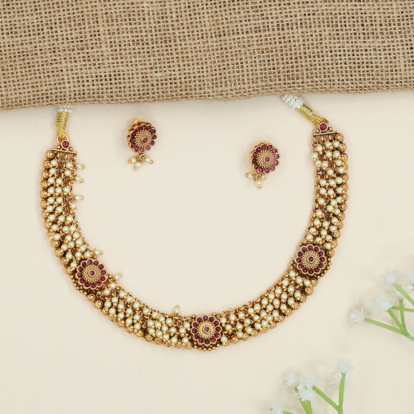 Granule Curve Antique Necklace with Decorative Bead Weaving