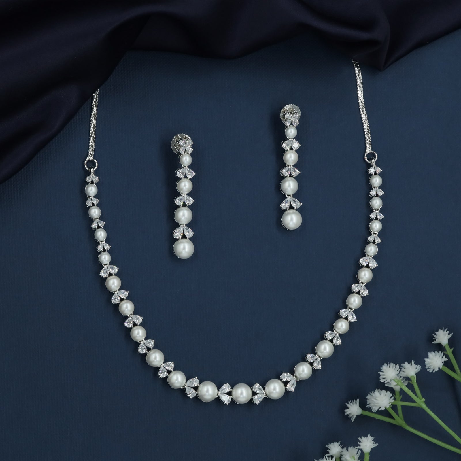Drape Pearl Necklace with Symmetrical Bead Pattern