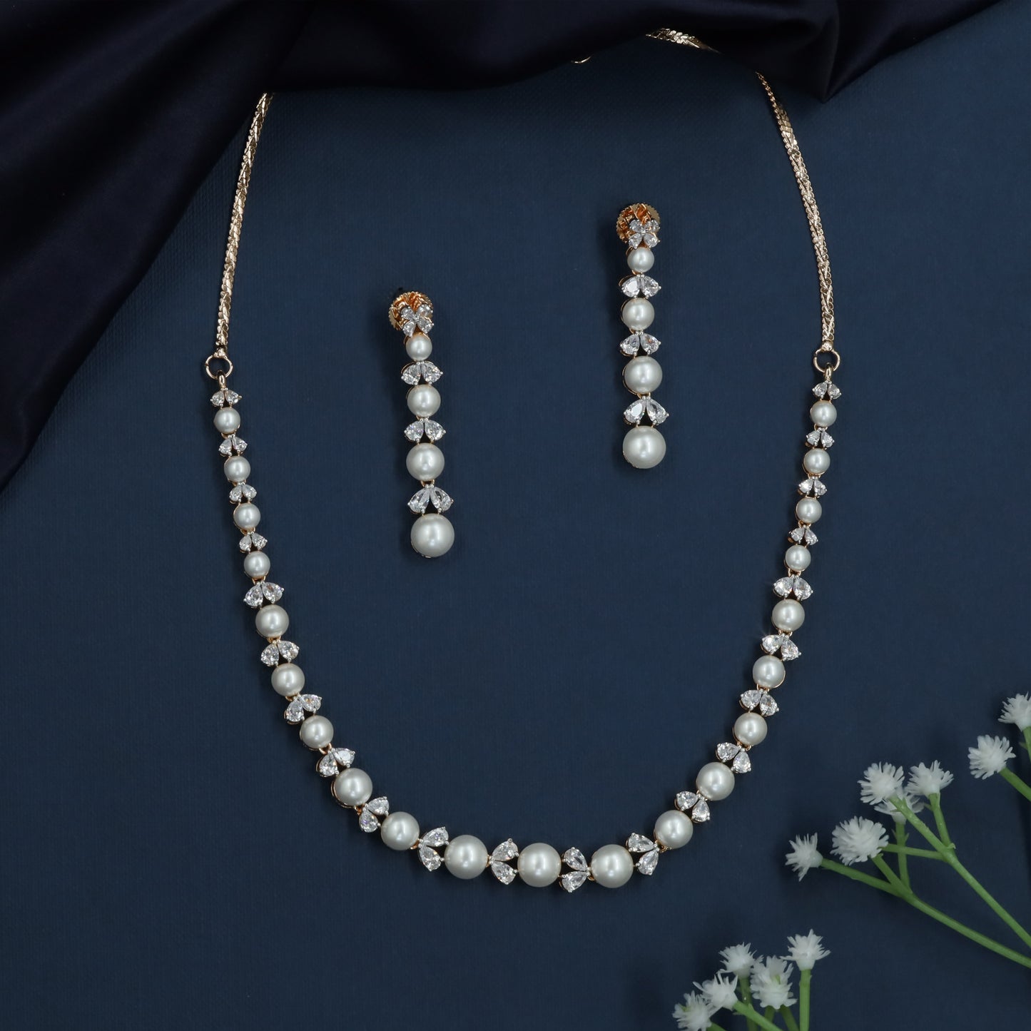 Drape Pearl Necklace with Symmetrical Bead Pattern