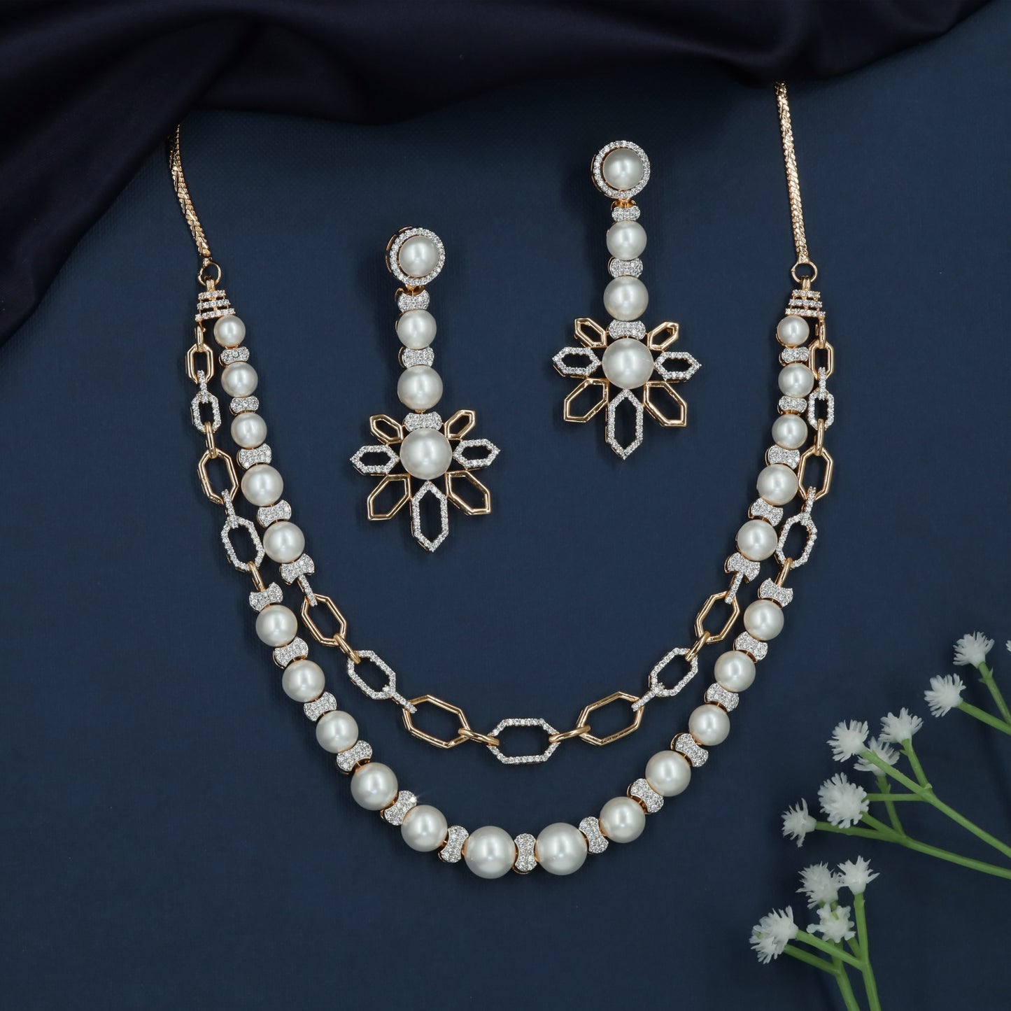 Moonlink Pearl Necklace with Geometric Openwork Design