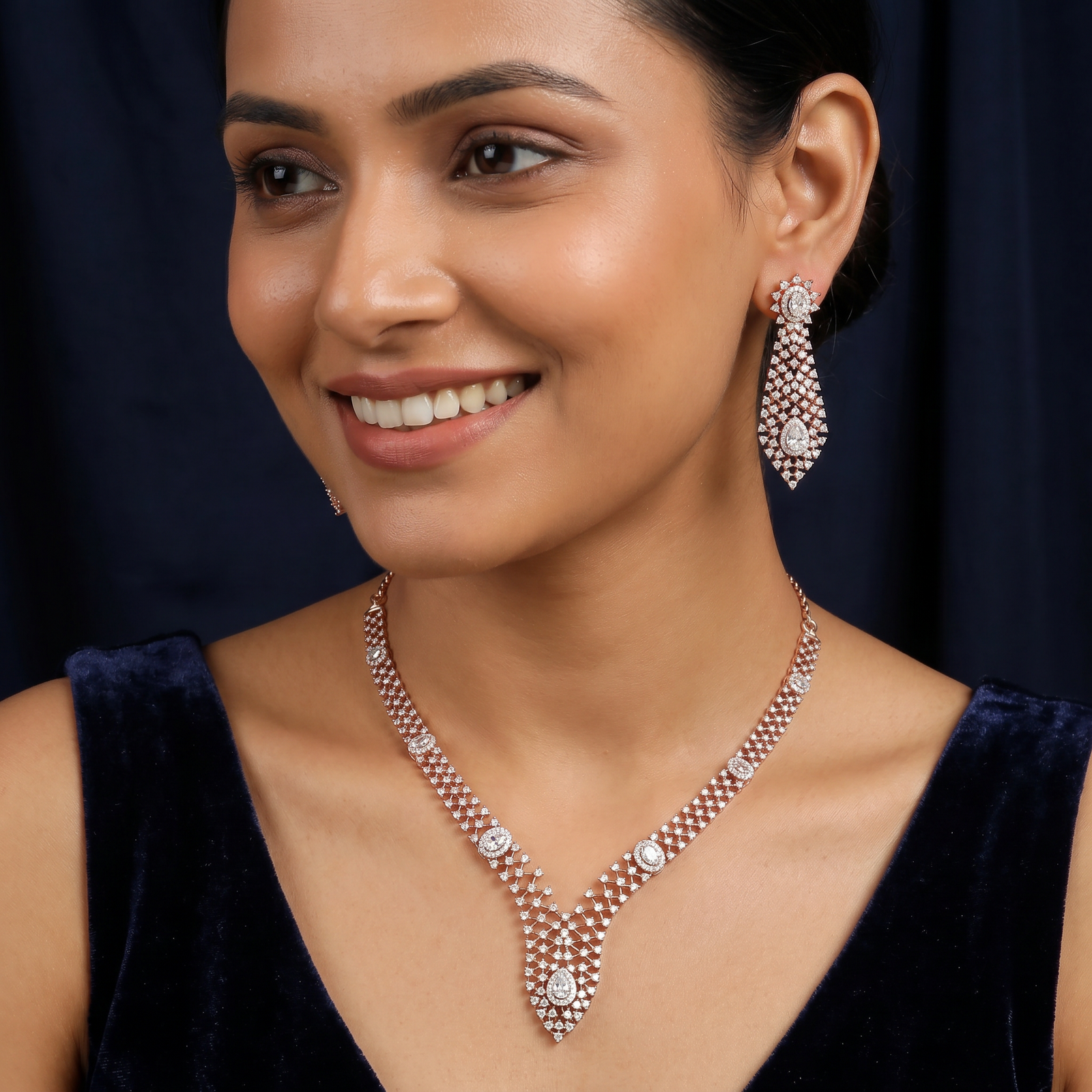 Royal Mesh Drop Necklace with Tapered Center Pendant