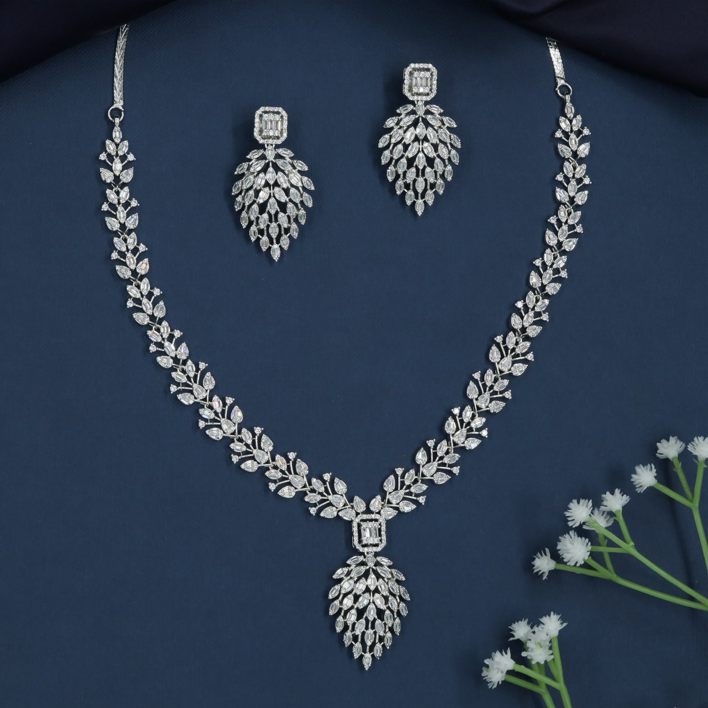 Luxury Leaf Connector Necklace with Structured Drop Pendant