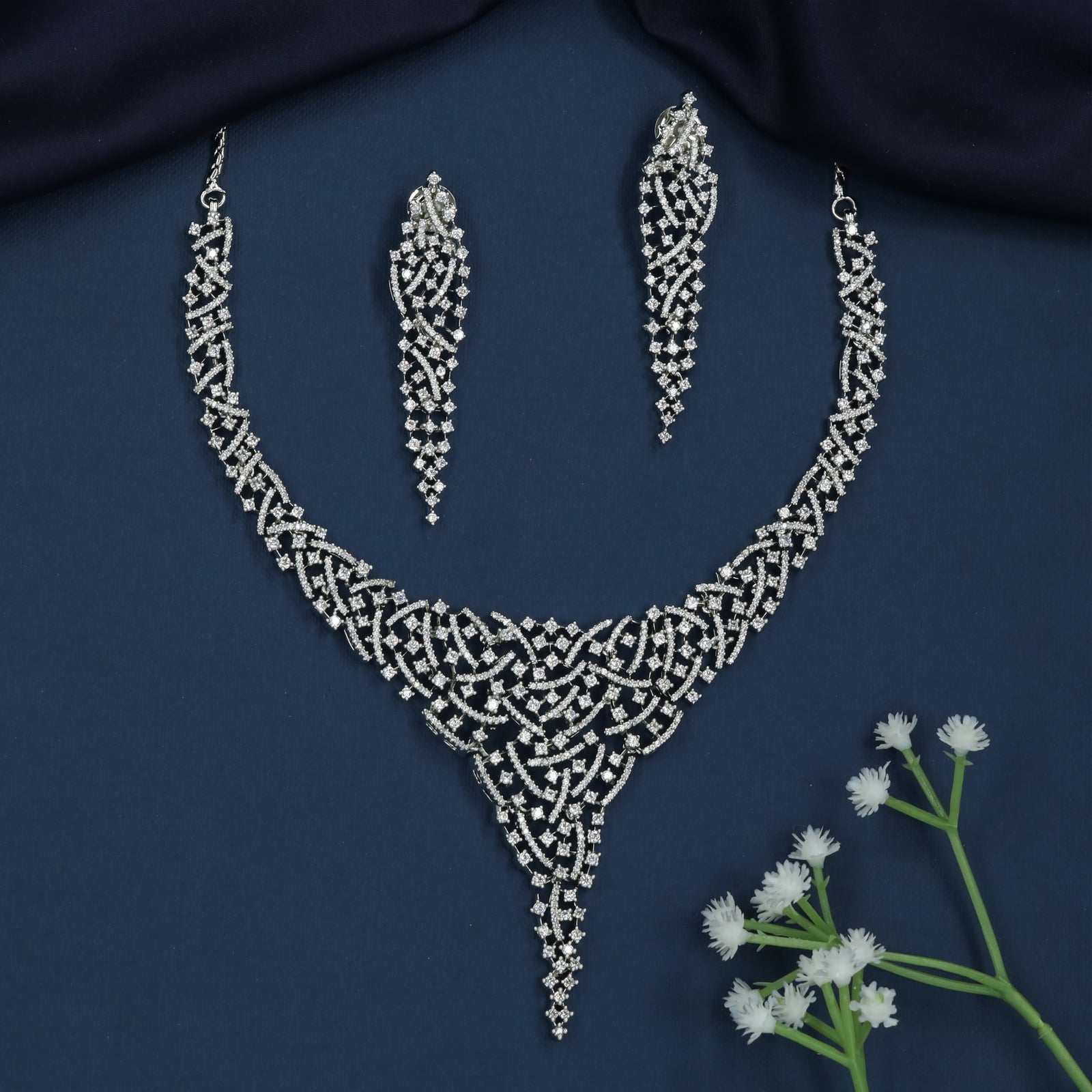 Interlock Weave Necklace with Cascading Border Styling
