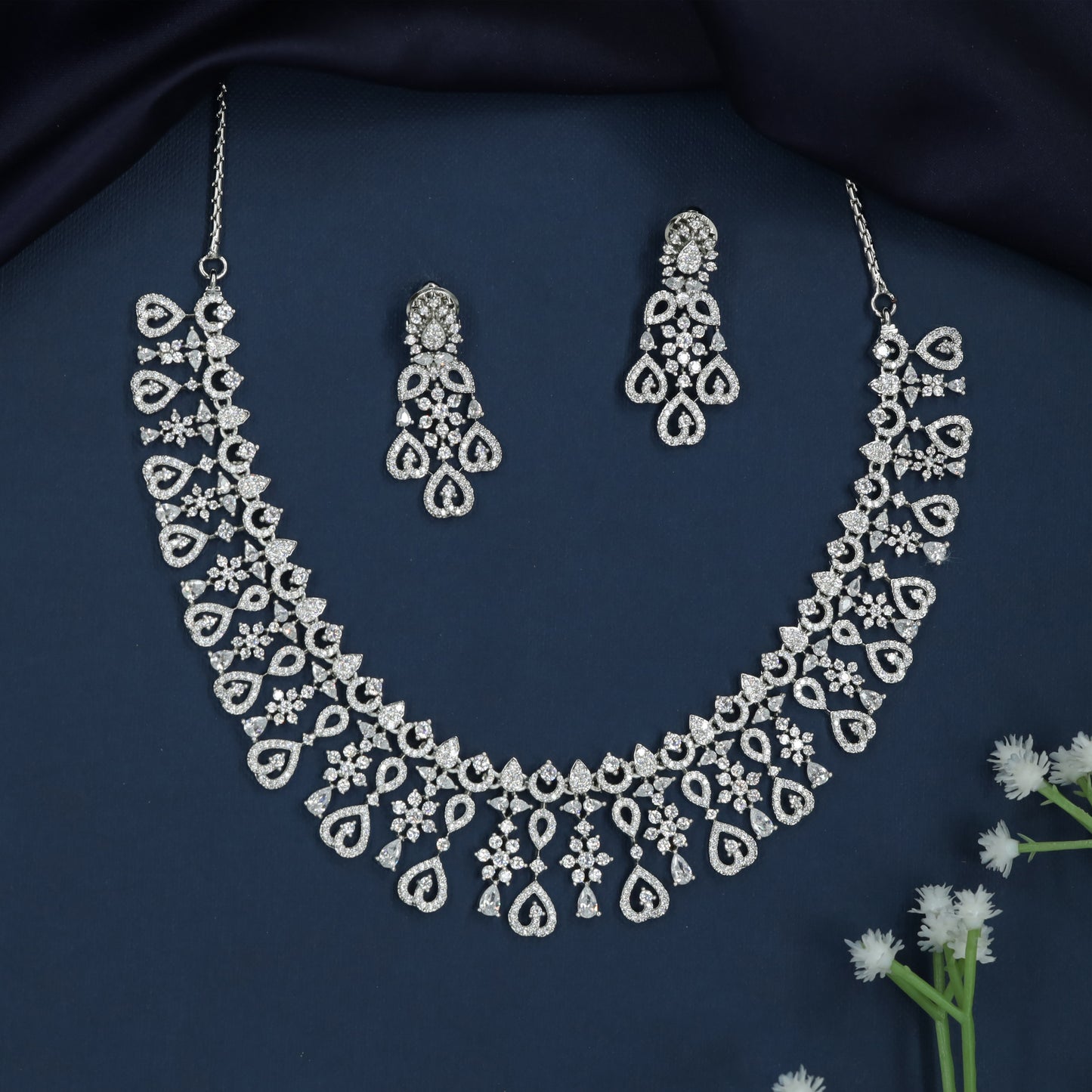 Twisted Floral Necklace with Decorative Fringe Flow