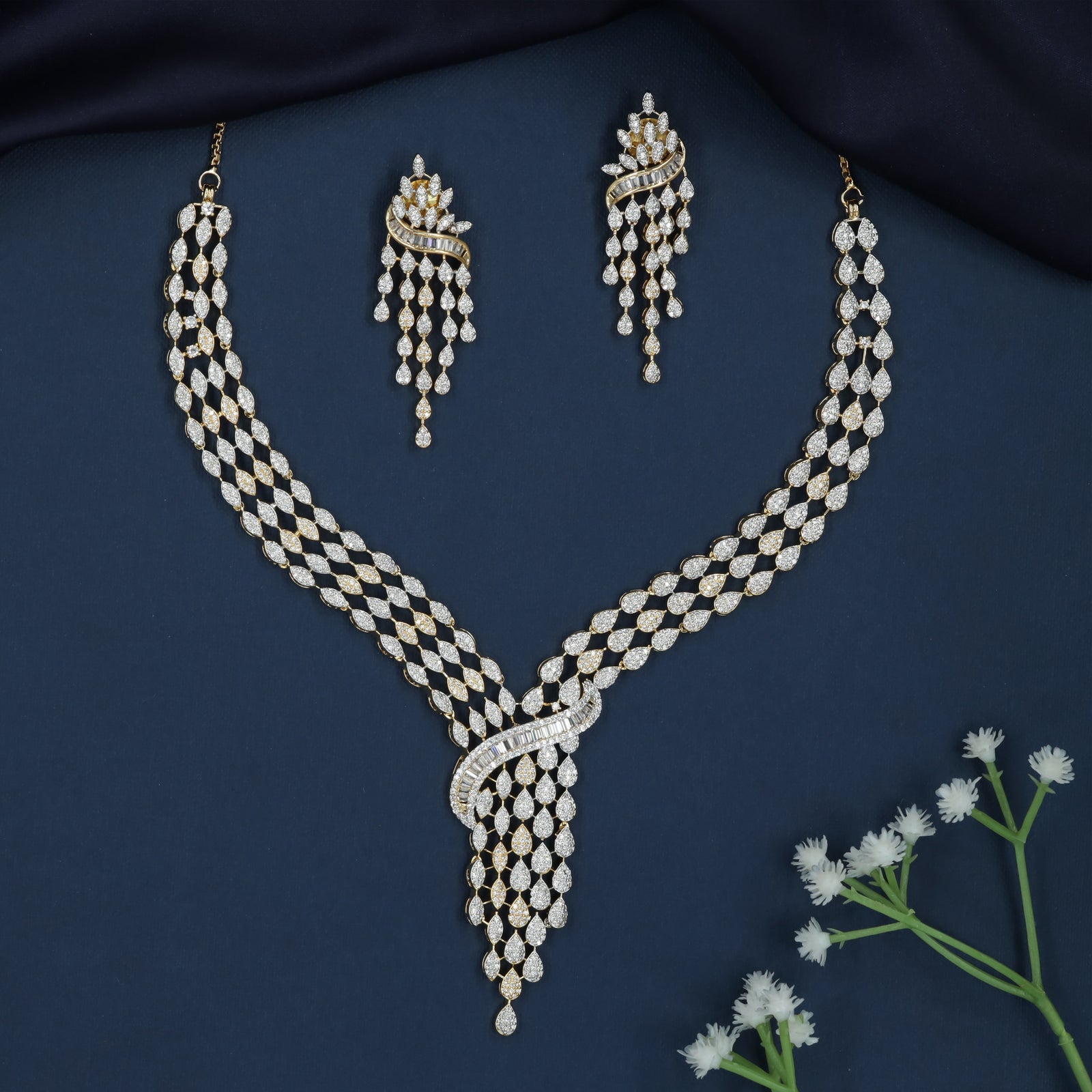 Angular Mesh Necklace with Structured Pendant Styling