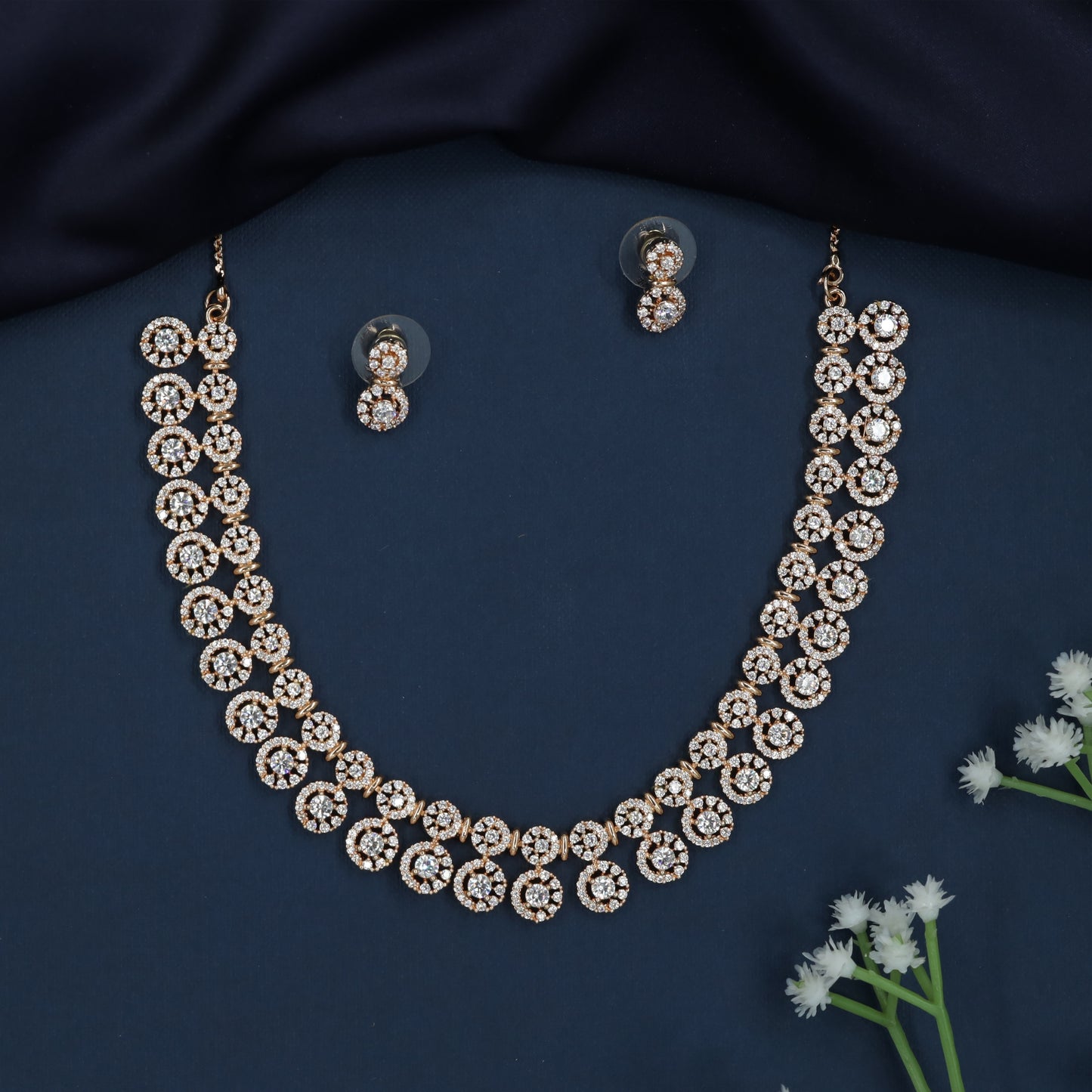 Grand Circular Border Necklace with Graduated Disc Styling