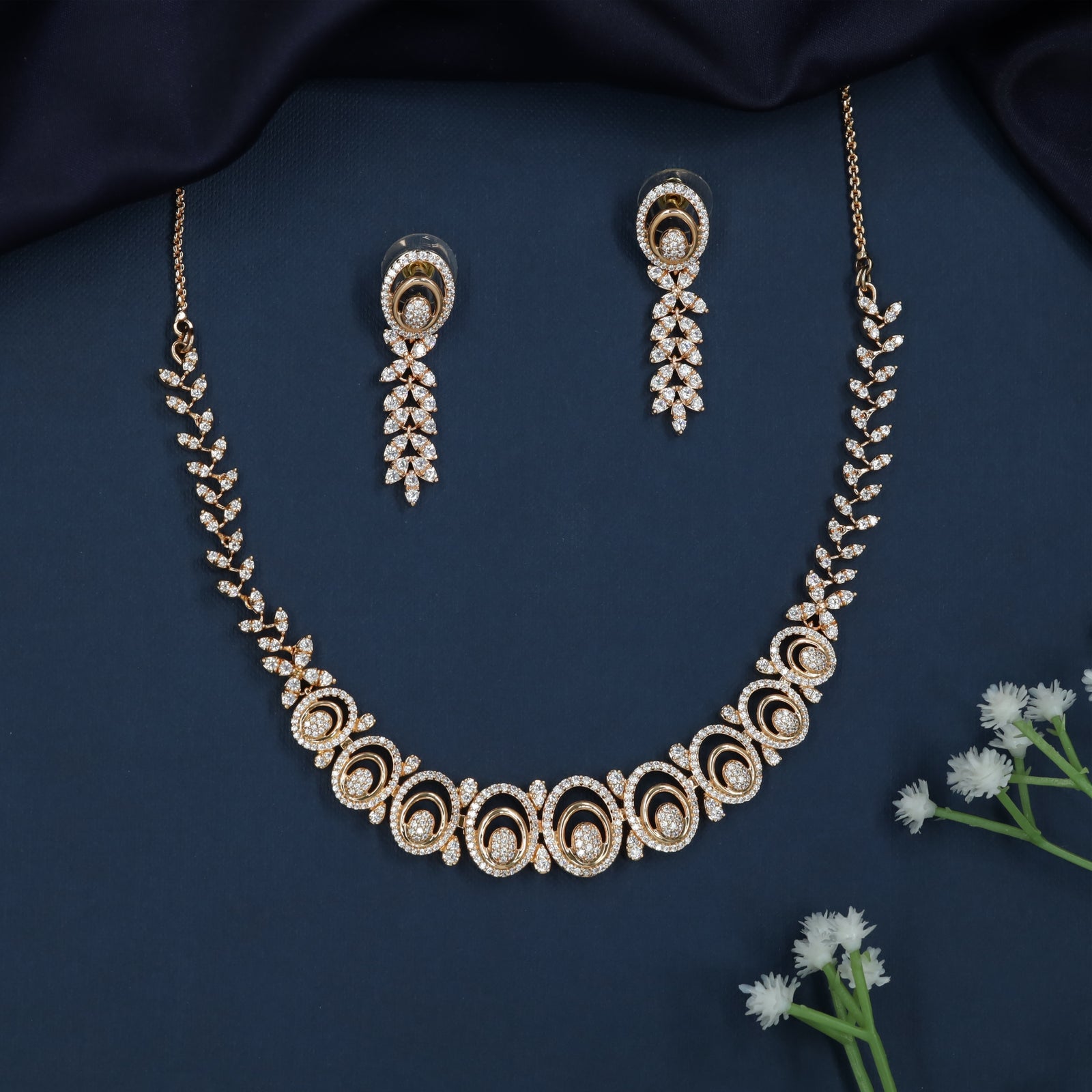 Serene Leaf Necklace with Symmetrical Oval Arrangement
