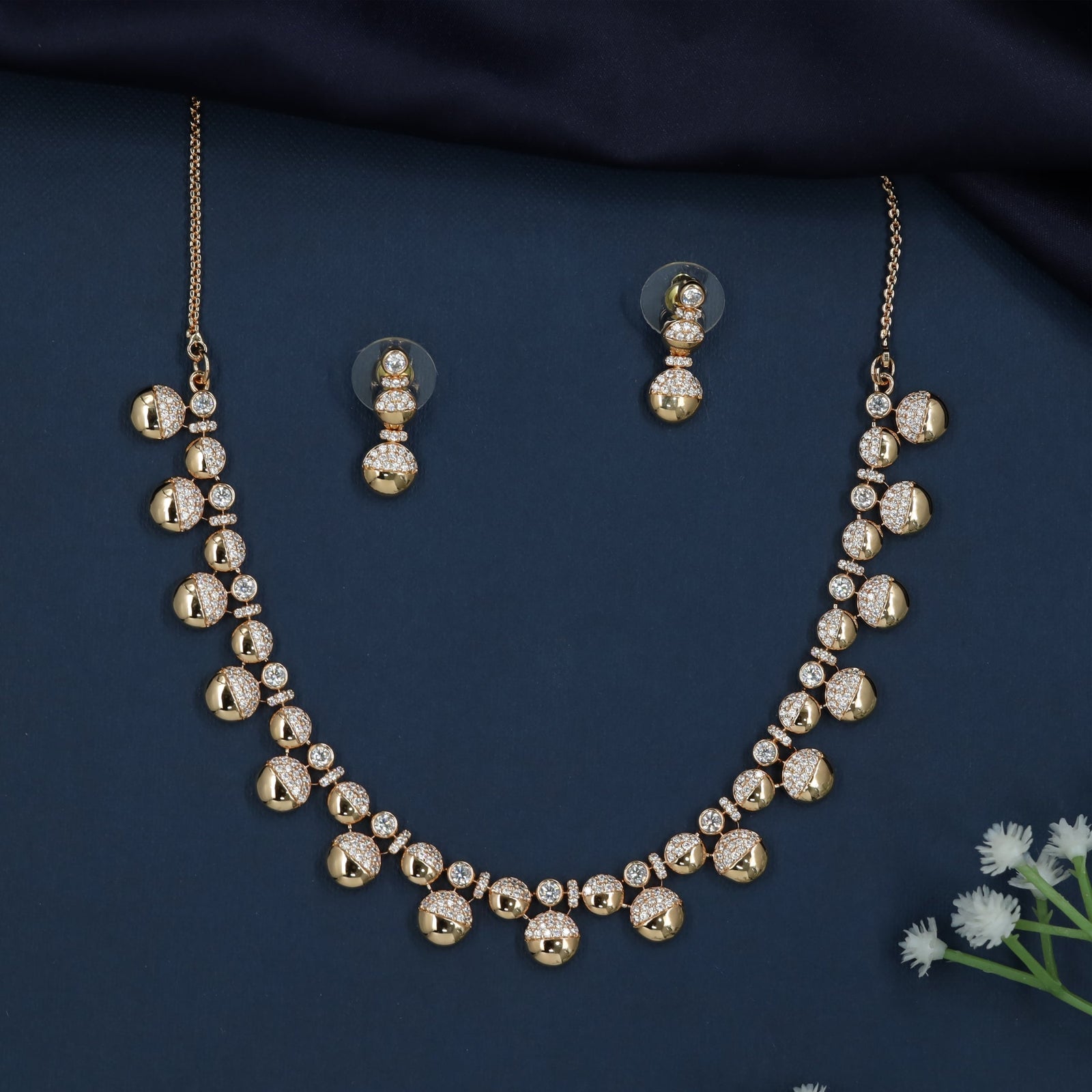 Golden Bead GJ Necklace with Alternating Border Styling