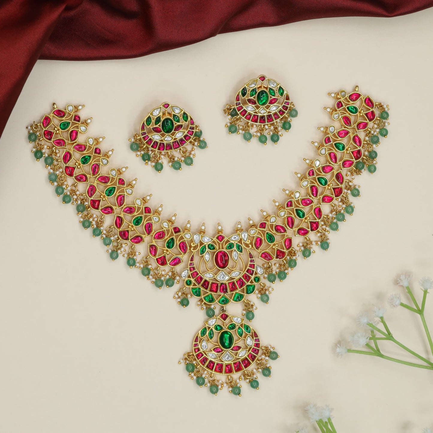 Royal Paisley Jadau Necklace with Fringe Border Layout