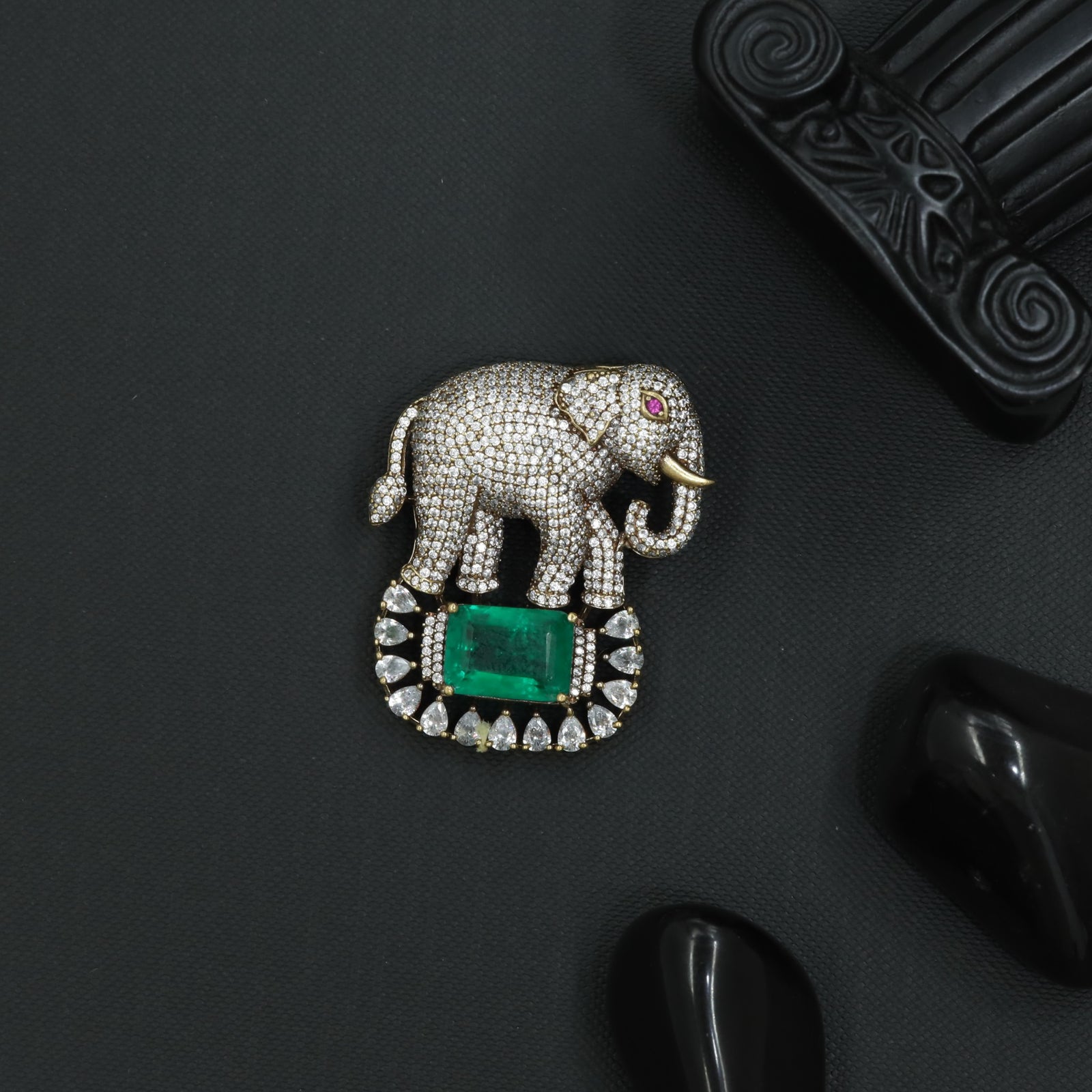 Heritage Elephant Victorian Brooch with Curved Trunk Formation