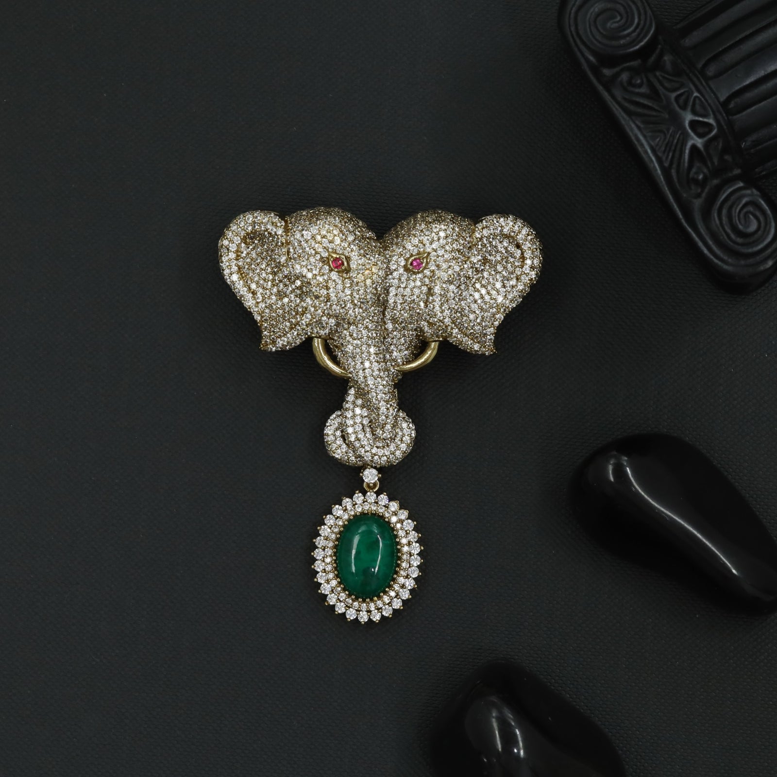 Heritage Twin Elephant Victorian Brooch with Curved Trunk Design